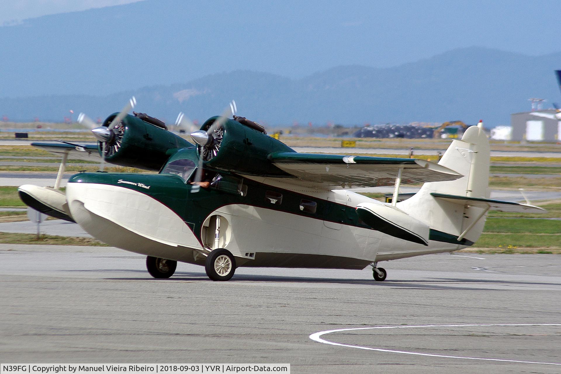 N39FG, 1939 Grumman G-21A Goose C/N 1059, At YVR South Terminal.