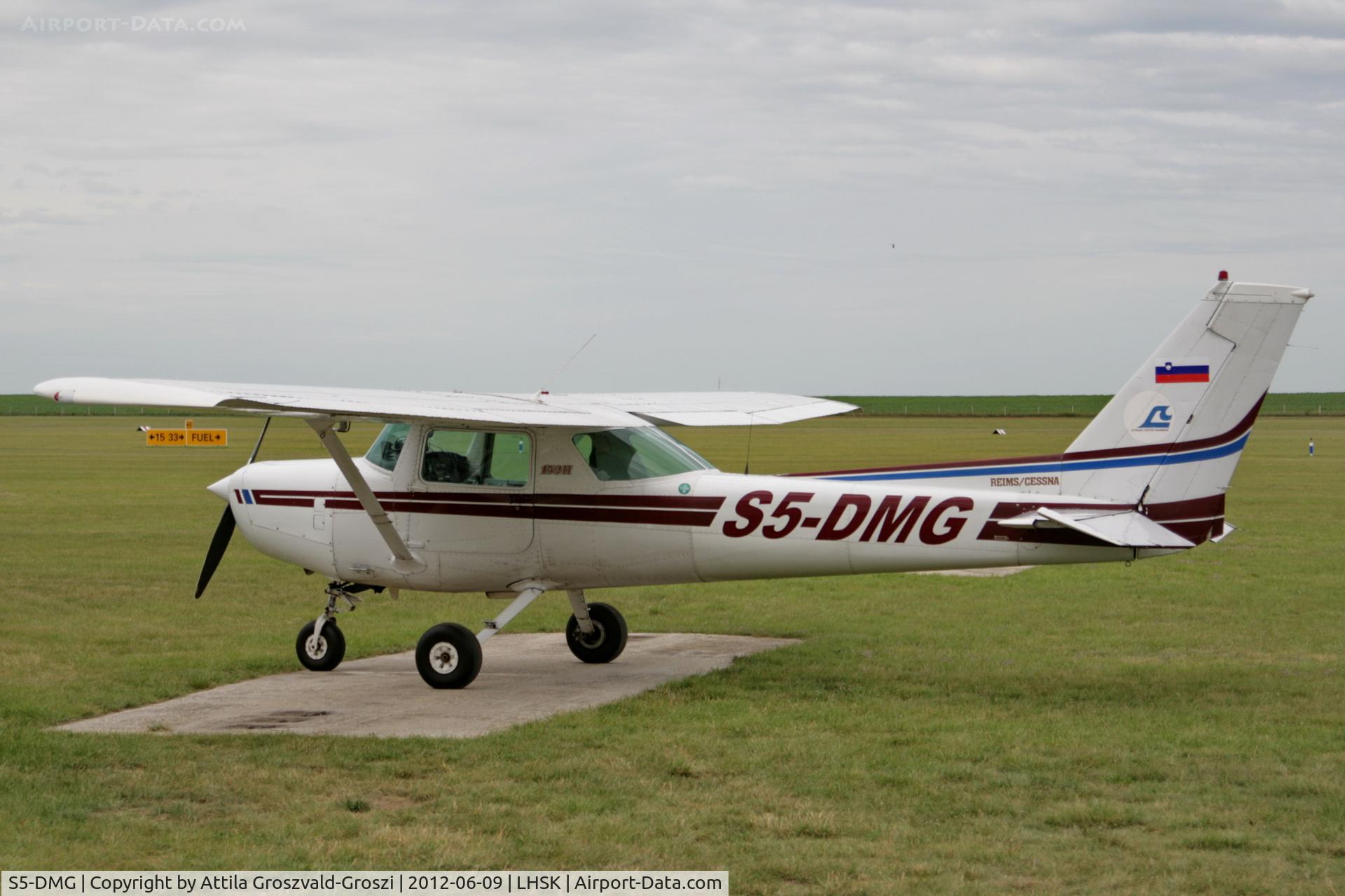 S5-DMG, Reims F152 II C/N F15201920, LHSK - Siófok-Kiliti Airport, Hungary