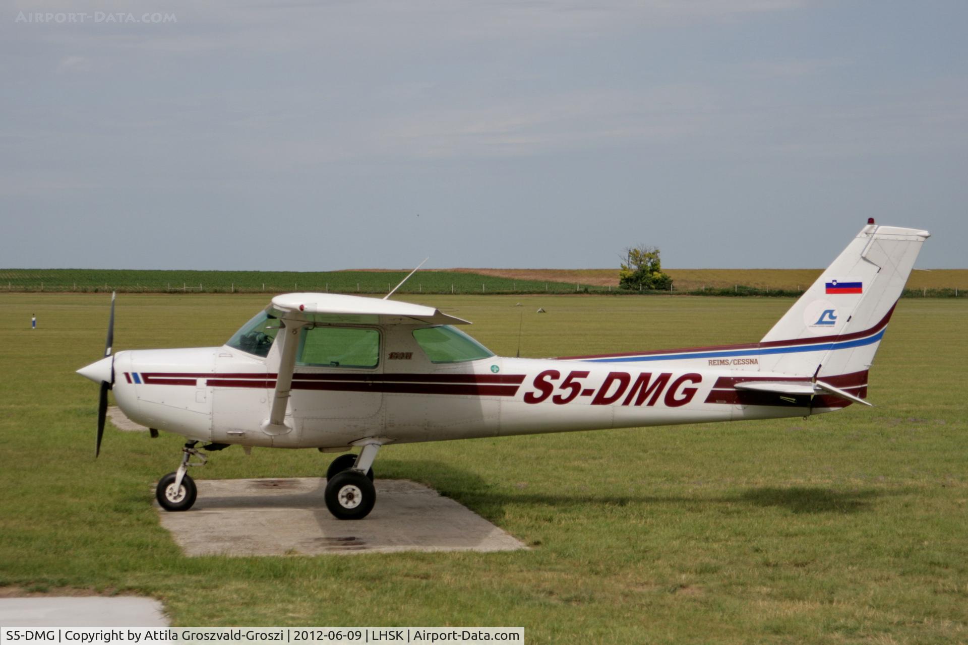 S5-DMG, Reims F152 II C/N F15201920, LHSK - Siófok-Kiliti Airport, Hungary