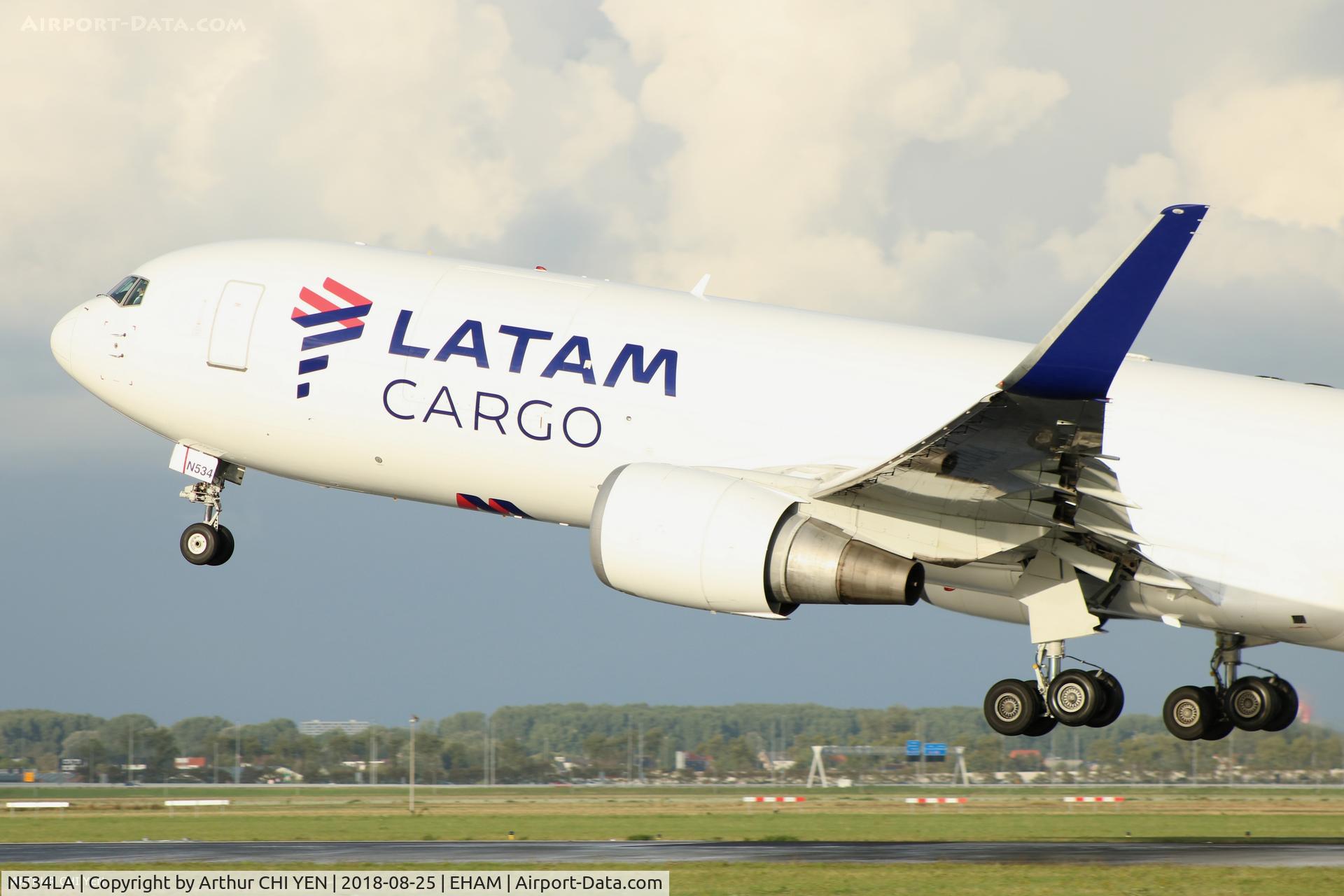 N534LA, 2001 Boeing 767-316F(ER) C/N 32572, Latam Cargo 767 taking off @AMS