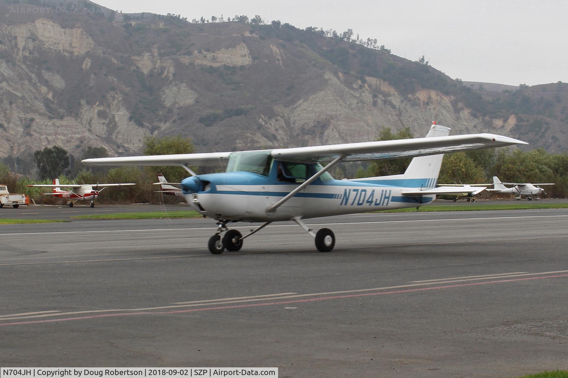 N704JH, 1976 Cessna 150M C/N 15078644, 1976 Cessna 150M, Continental O-200 100 Hp, taxi back