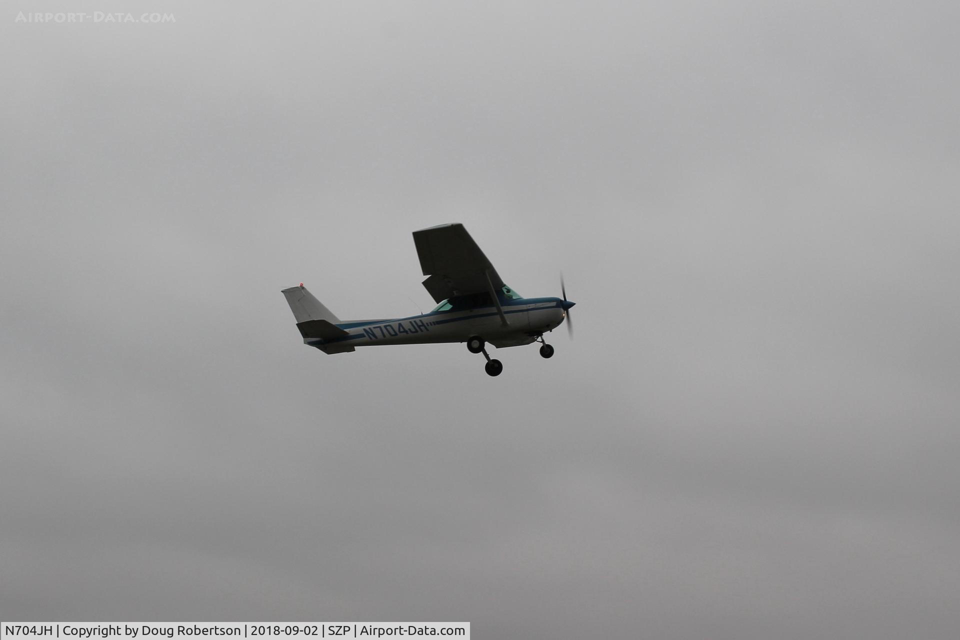 N704JH, 1976 Cessna 150M C/N 15078644, 1976 Cessna 150M, Continental O-200 100 Hp, takeoff climb Rwy 04