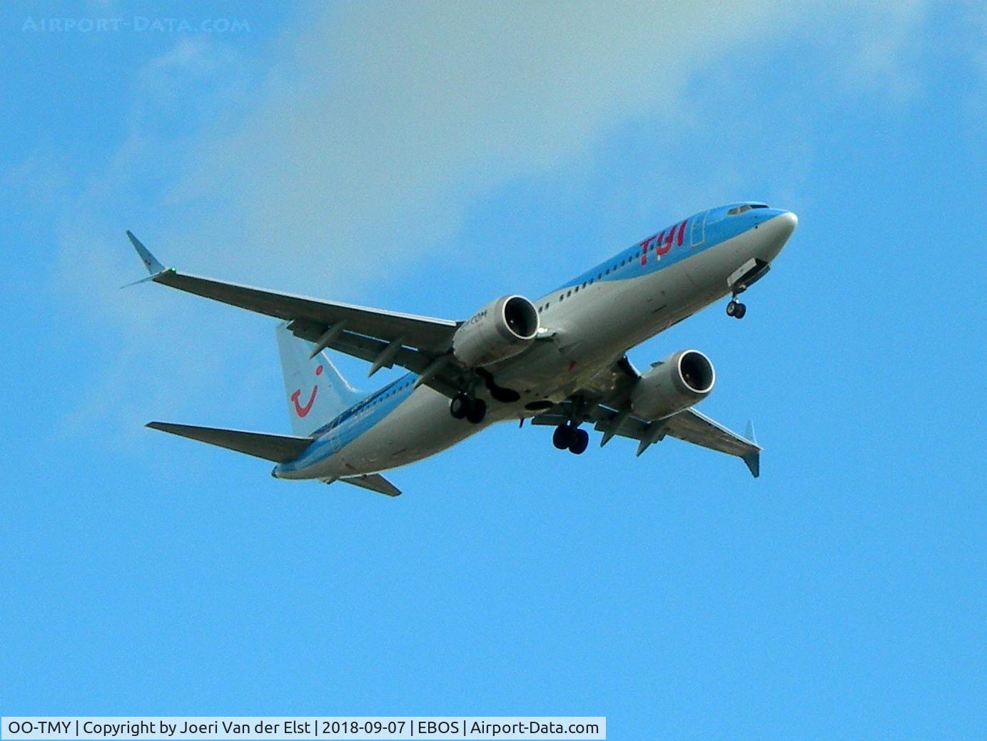 OO-TMY, 2018 Boeing 737-8 MAX C/N 44592, Moments before touchdown rwy 26