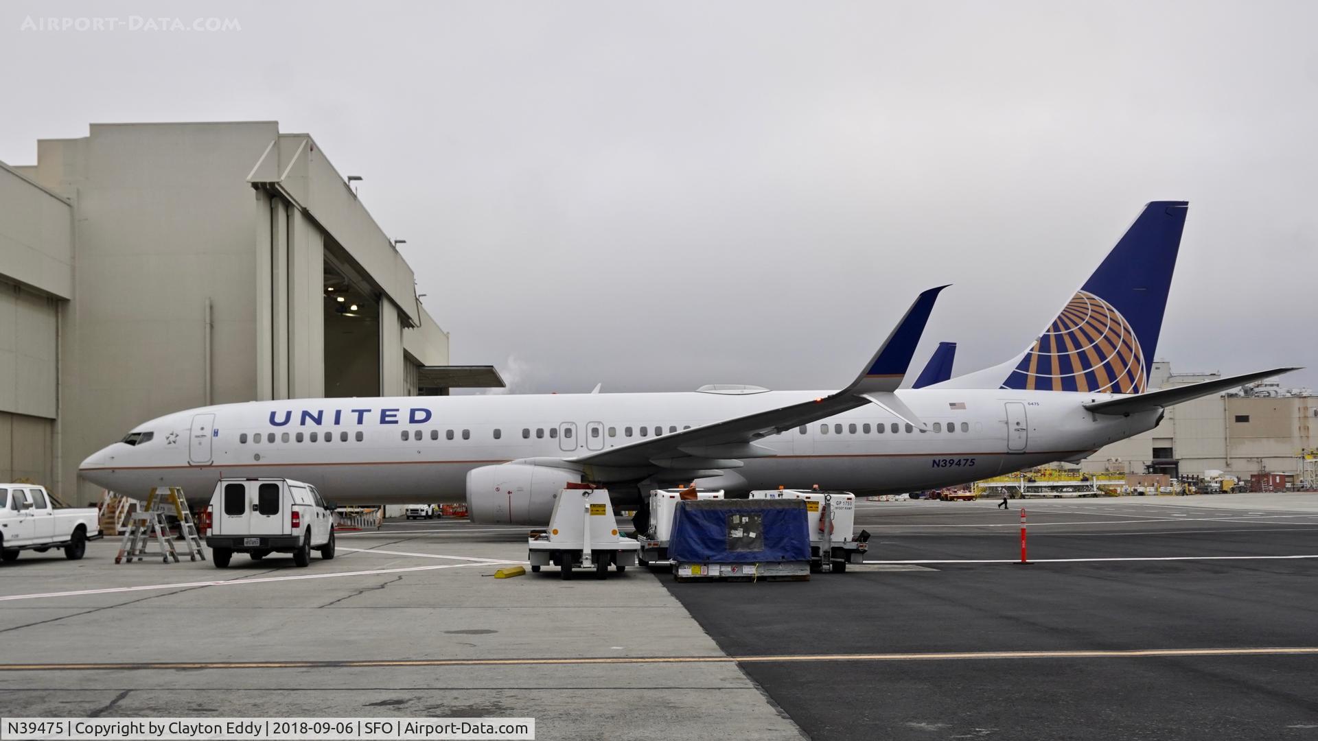 N39475, 2013 Boeing 737-924/ER C/N 37100, SFO 2018.
