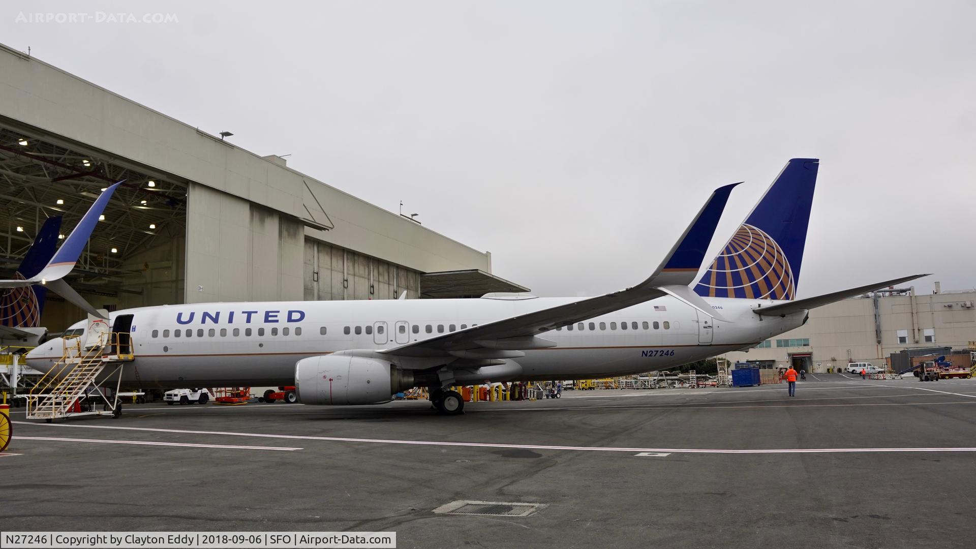 N27246, 1999 Boeing 737-824 C/N 28956, SFO 2018.