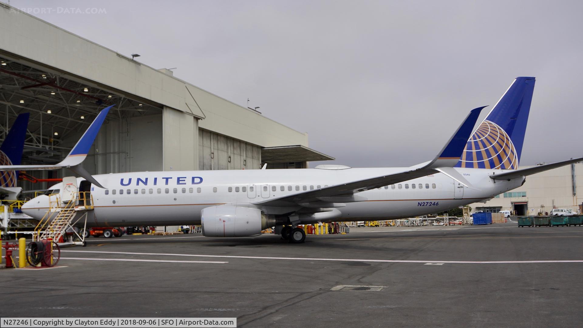 N27246, 1999 Boeing 737-824 C/N 28956, SFO 2018.