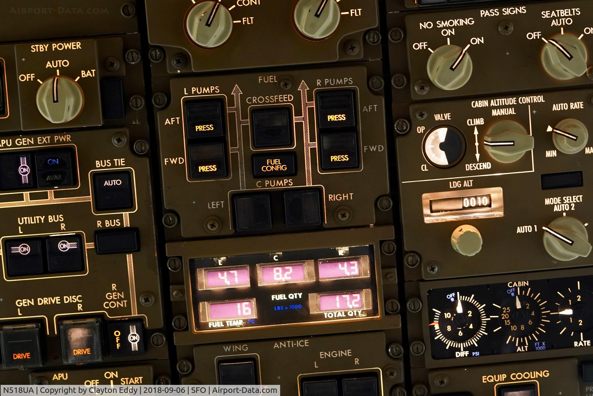 N518UA, 1990 Boeing 757-222 C/N 24871, SFO 2018.