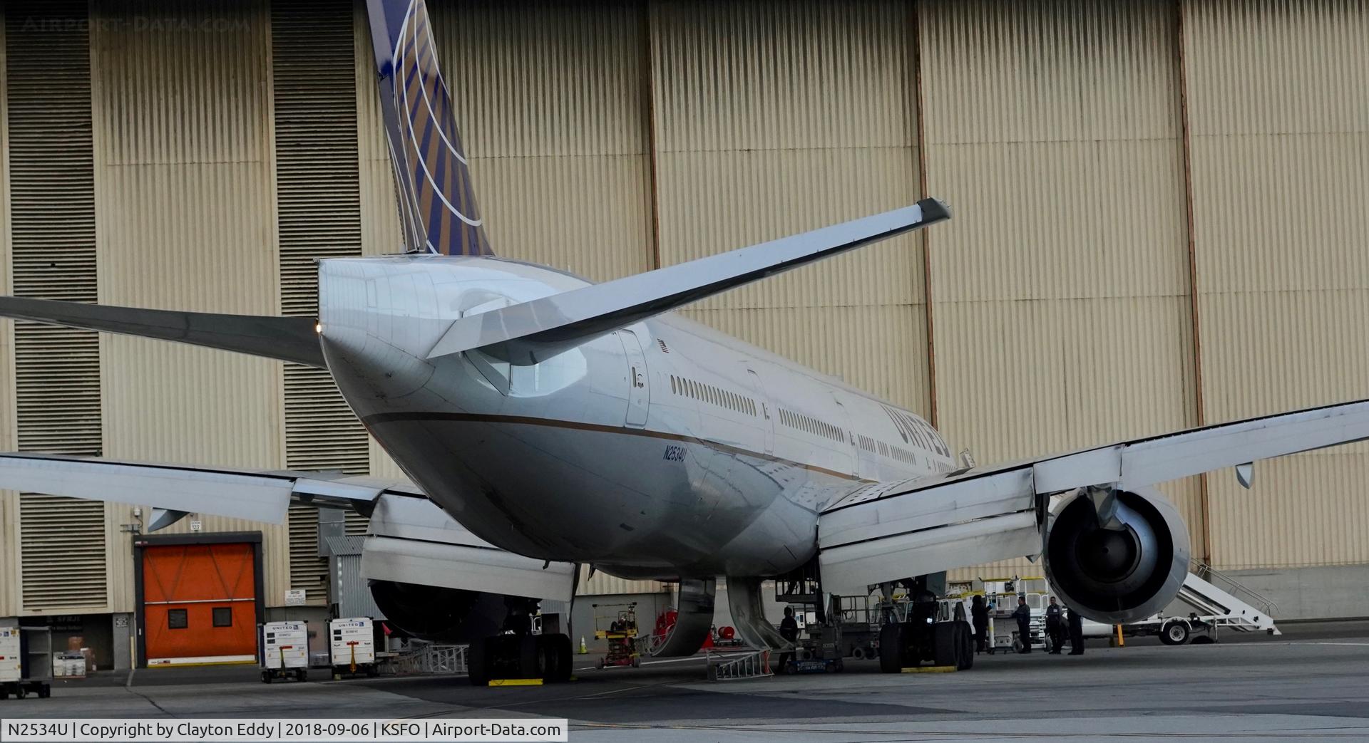 N2534U, 2017 Boeing 777-300/ER C/N 62645, SFO 2018.