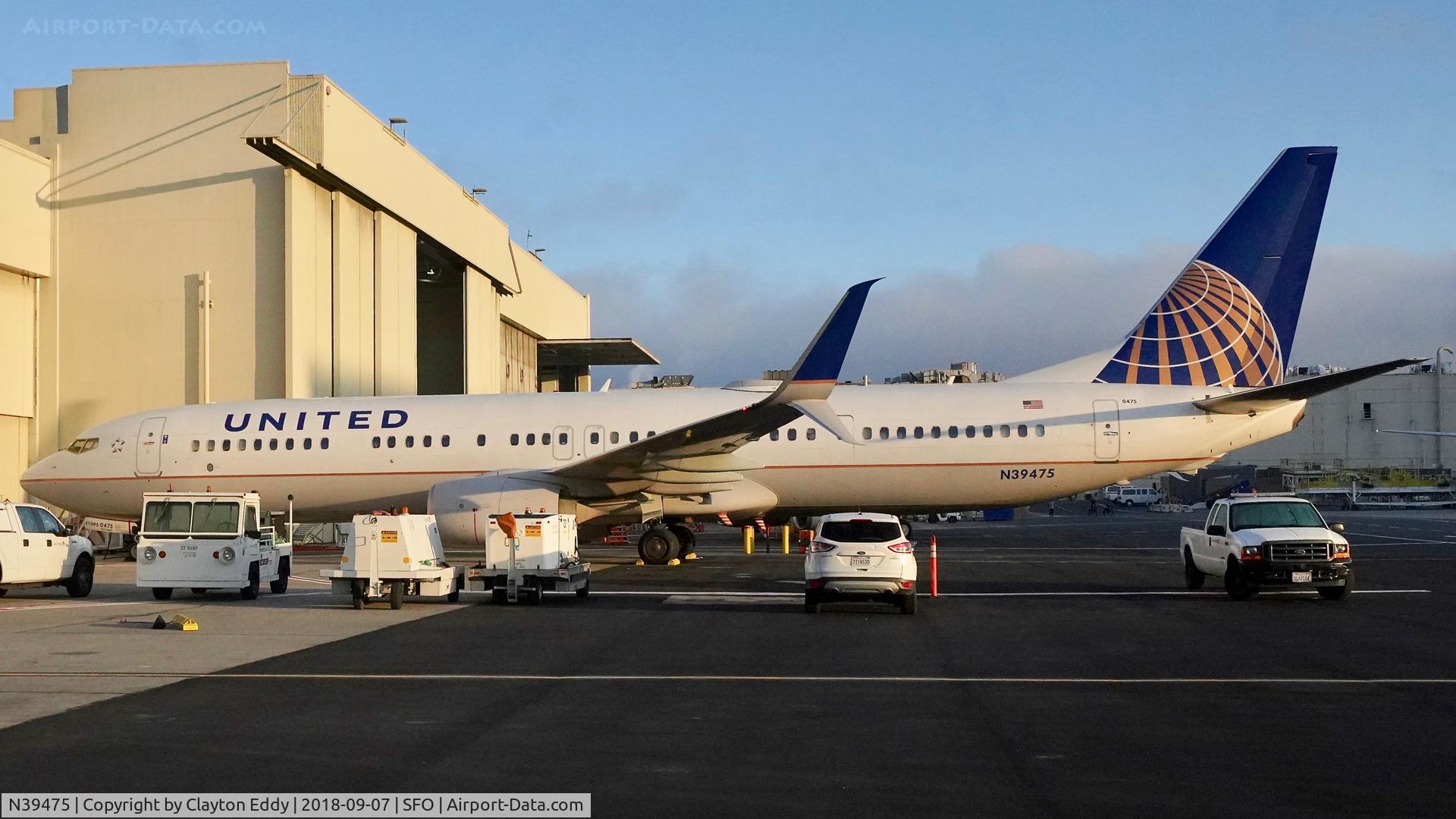 N39475, 2013 Boeing 737-924/ER C/N 37100, SFO 2018.