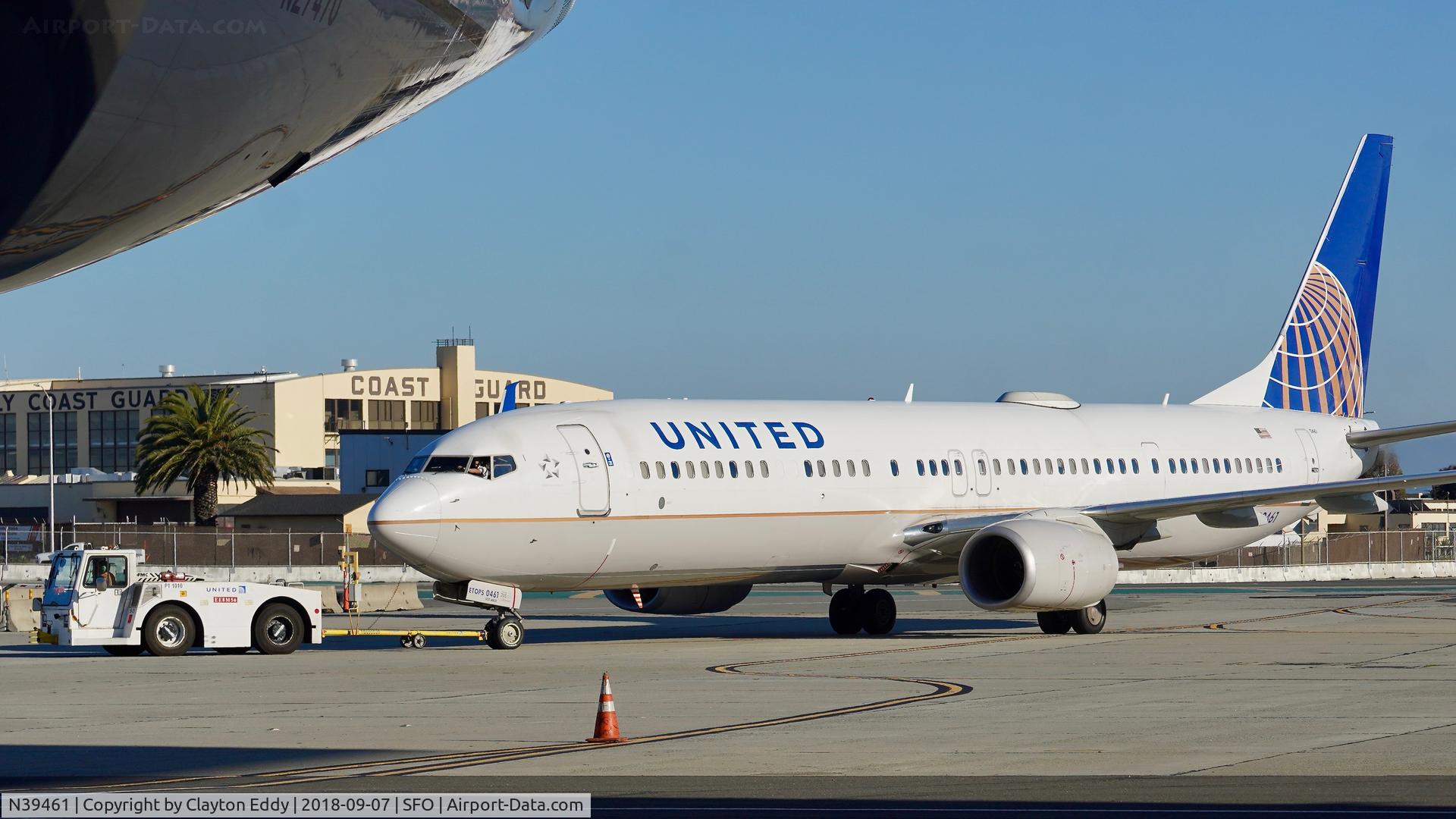 N39461, 2012 Boeing 737-924/ER C/N 37201, SFO 2018.