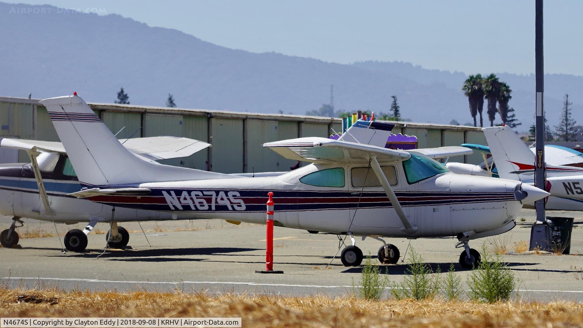 N4674S, Cessna TR182 Turbo Skylane RG C/N R18201376, Reid-Hillview Airport California 2018.