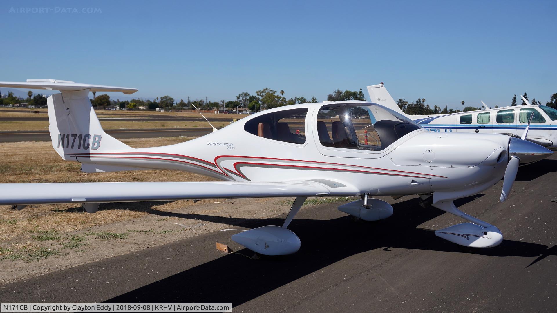 N171CB, 2008 Diamond DA-40 Diamond Star C/N 40.969, Reid-Hillview Airport California 2018.
