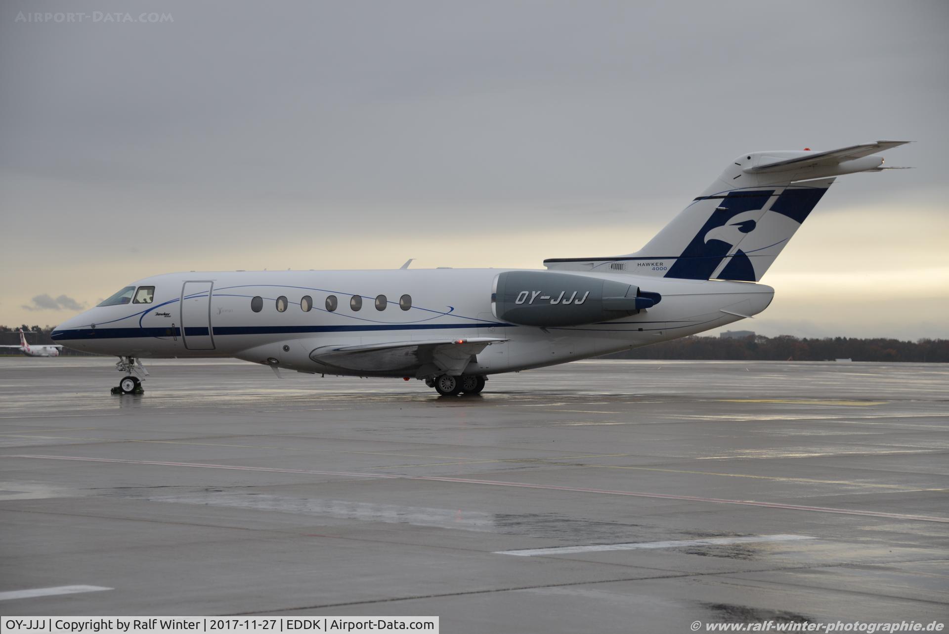 OY-JJJ, 2011 Hawker Beechcraft 4000 C/N RC-57, Hawker Beechcraft Hawker 4000 - JoinJet - RC-57 - OY-JJJ - 27.11.2017 - CGN
