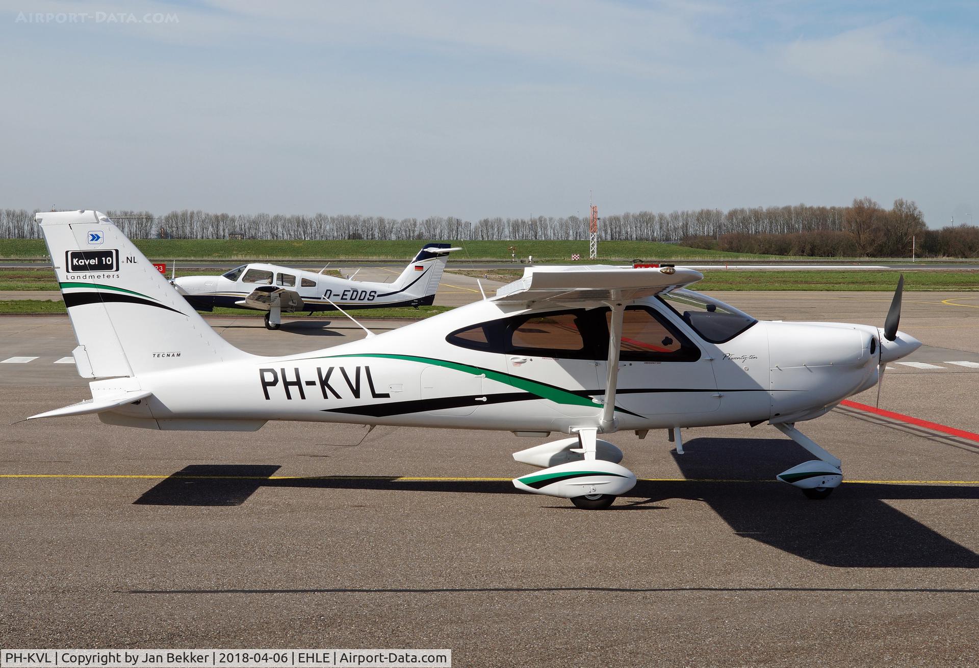 PH-KVL, 2017 Tecnam P-2010 C/N 044, Lelystad Airport