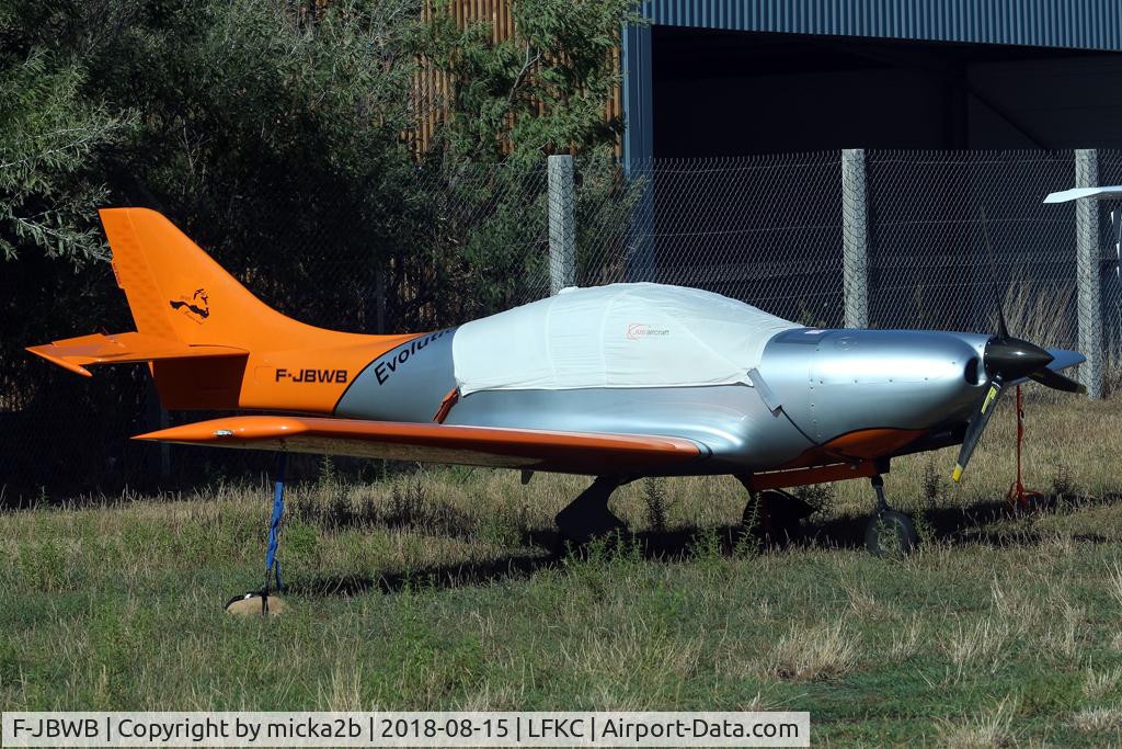 F-JBWB, JMB Aircraft VL-3 Evolution C/N VL-3-233, Parked