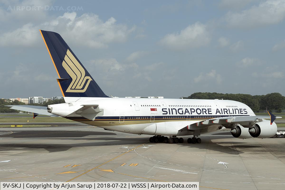 9V-SKJ, 2009 Airbus A380-841 C/N 045, Morning pushback as SQ830 bound for Shanghai.