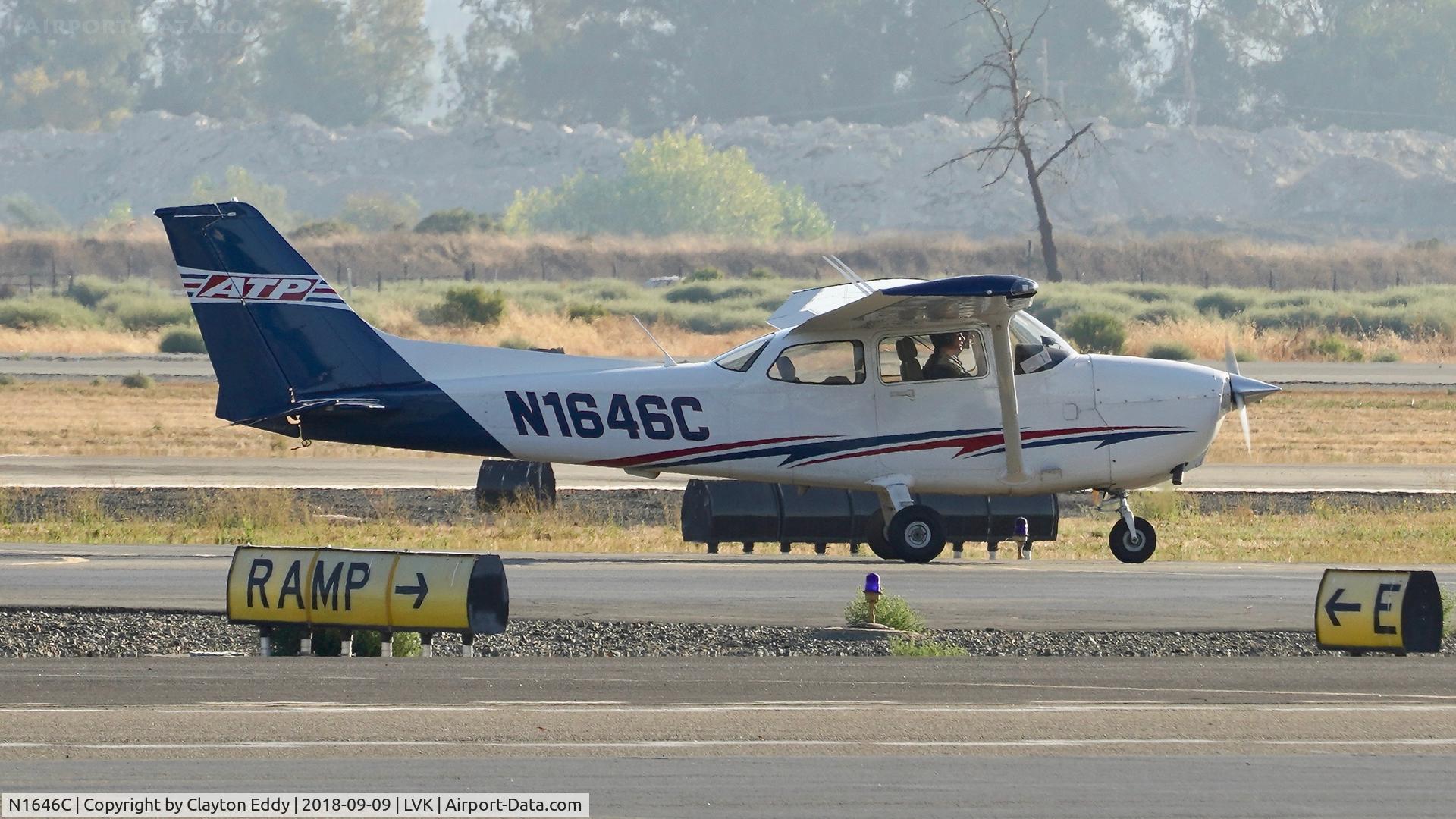 N1646C, 2016 Cessna 172S C/N 172S11729, Livermore Airport California 2018.