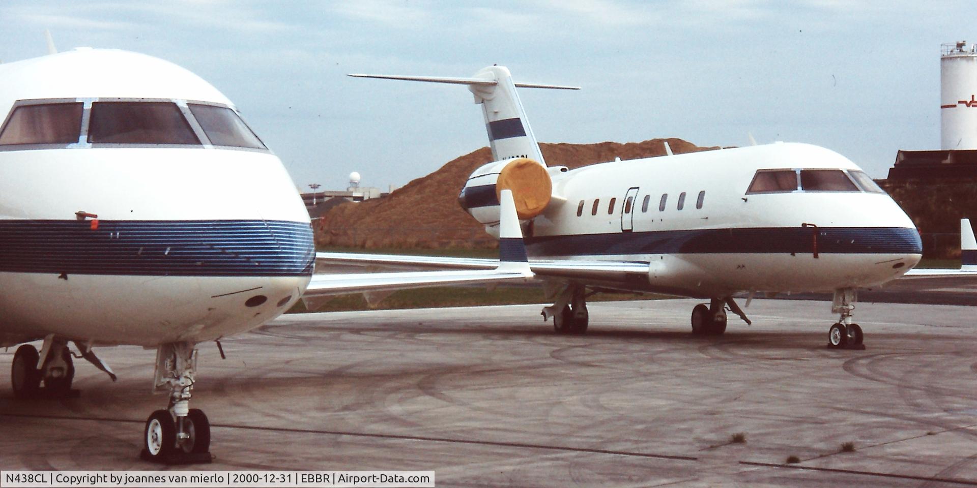 N438CL, CANADAIR CHALLENGER C/N 0000000, EBBR G.A. EBA late 80s