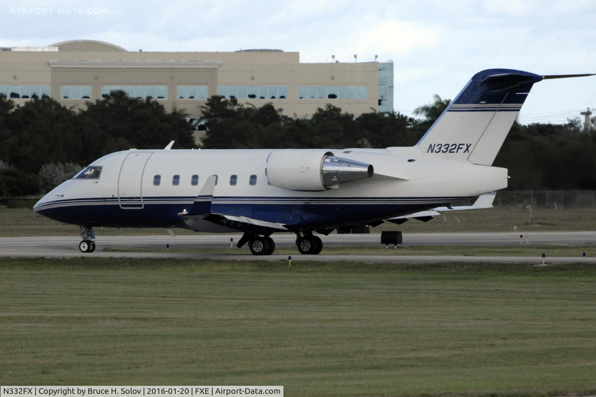 N332FX, 2002 Bombardier Challenger 604 (CL-600-2B16) C/N 5543, awaiting departure