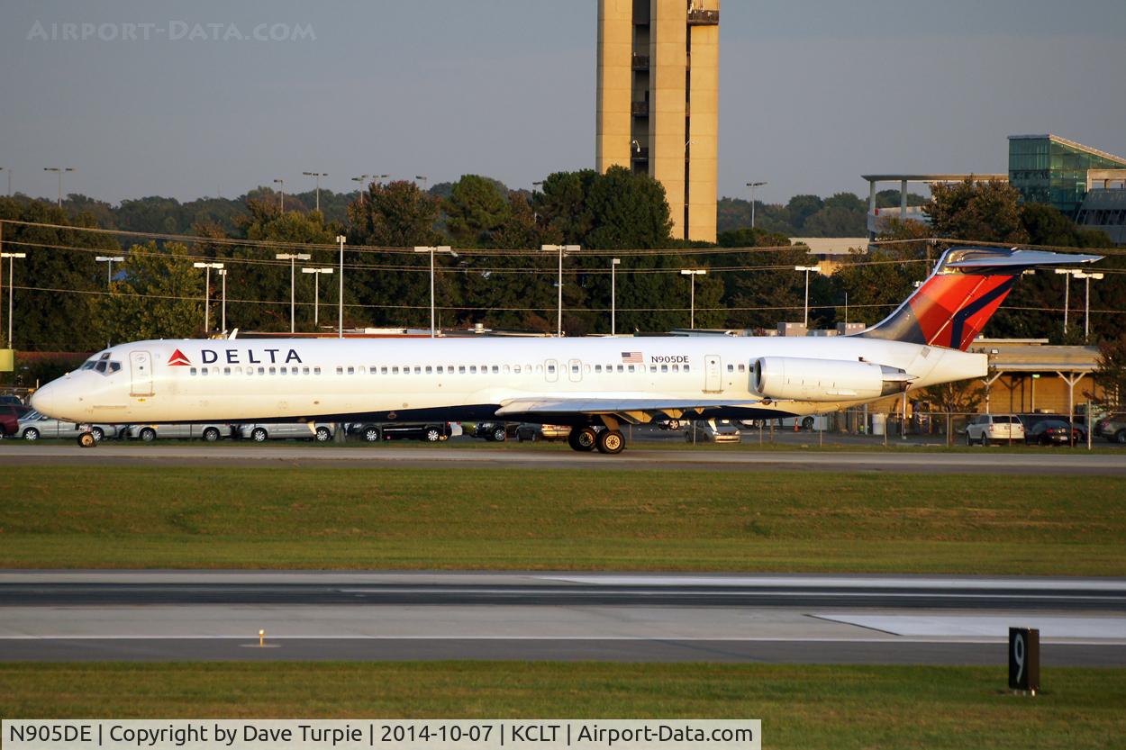 N905DE, 1992 McDonnell Douglas MD-88 C/N 53410, As of the upload date, this plane is still flying for Delta though it's into its 26th year.
