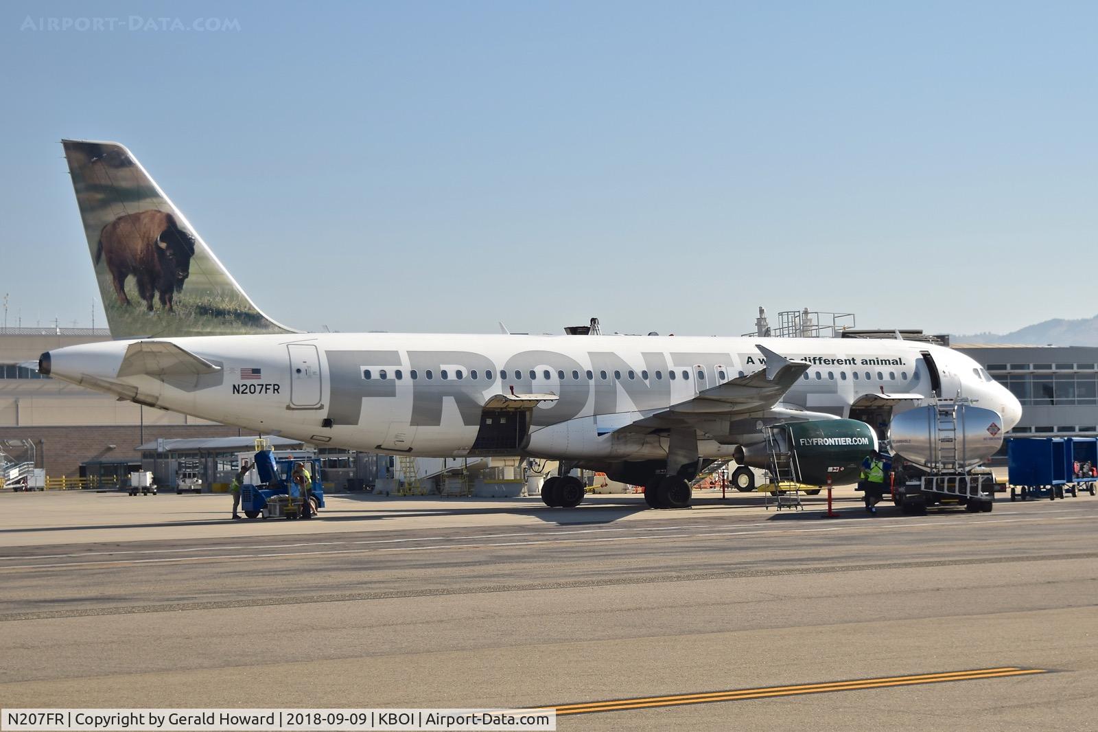 N207FR, 2010 Airbus A320-214 C/N 4307, Parked at the gate.