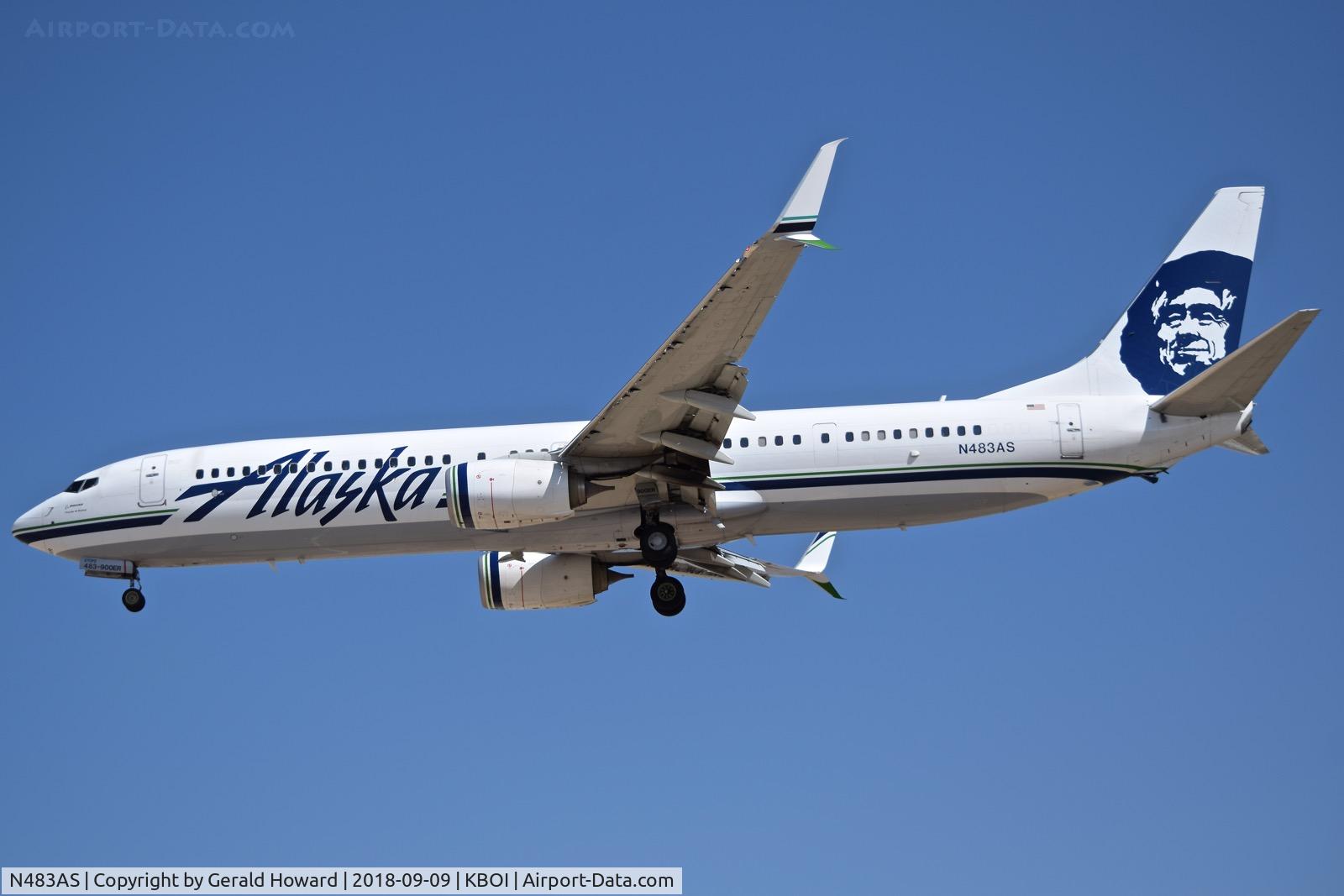 N483AS, 2015 Boeing 737-990/ER C/N 36350, Landing RWY 28R.