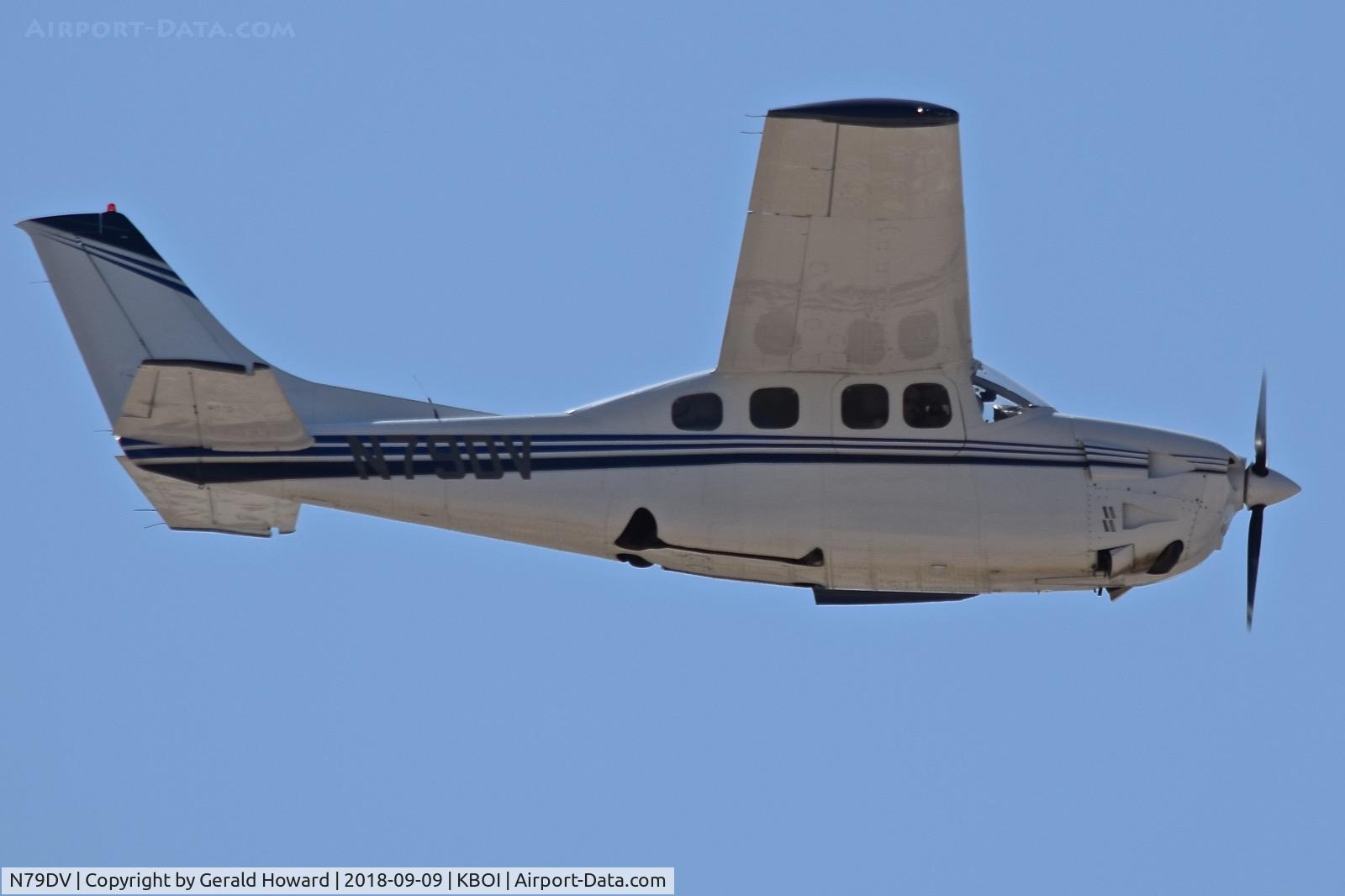 N79DV, 1979 Cessna P210N Pressurised Centurion C/N P21000233, Climb out from RWY 28R.