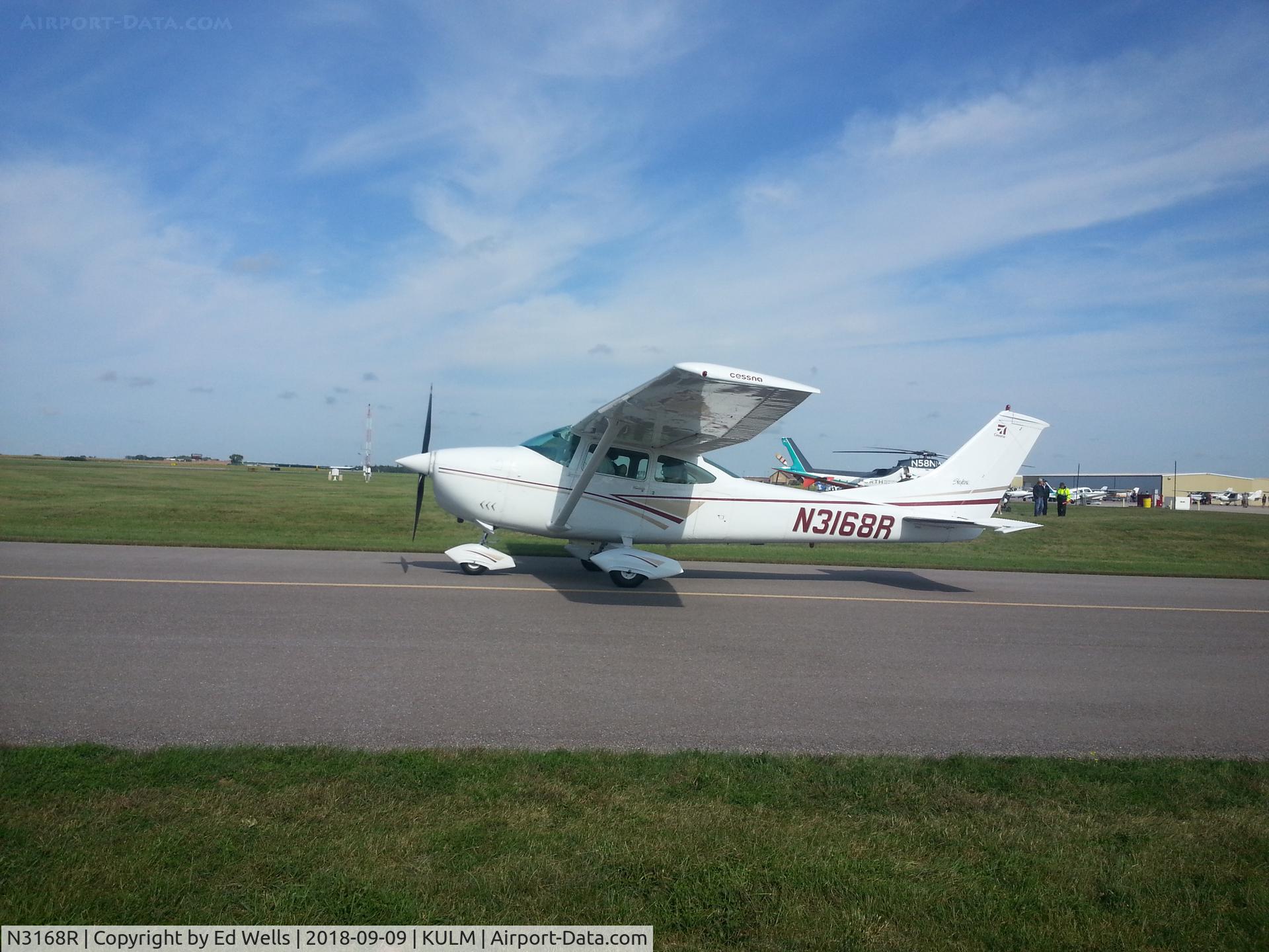 N3168R, 1967 Cessna 182L Skylane C/N 18258568, New Ulm flight breakfast