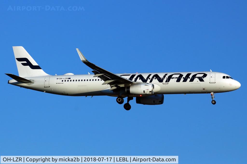 OH-LZR, 2017 Airbus A321-231 C/N 7981, Landing