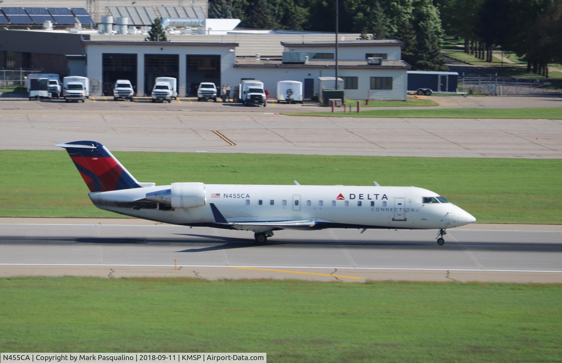 N455CA, 2002 Bombardier CRJ-200ER (CL-600-2B19) C/N 7592, CL-600-2B19