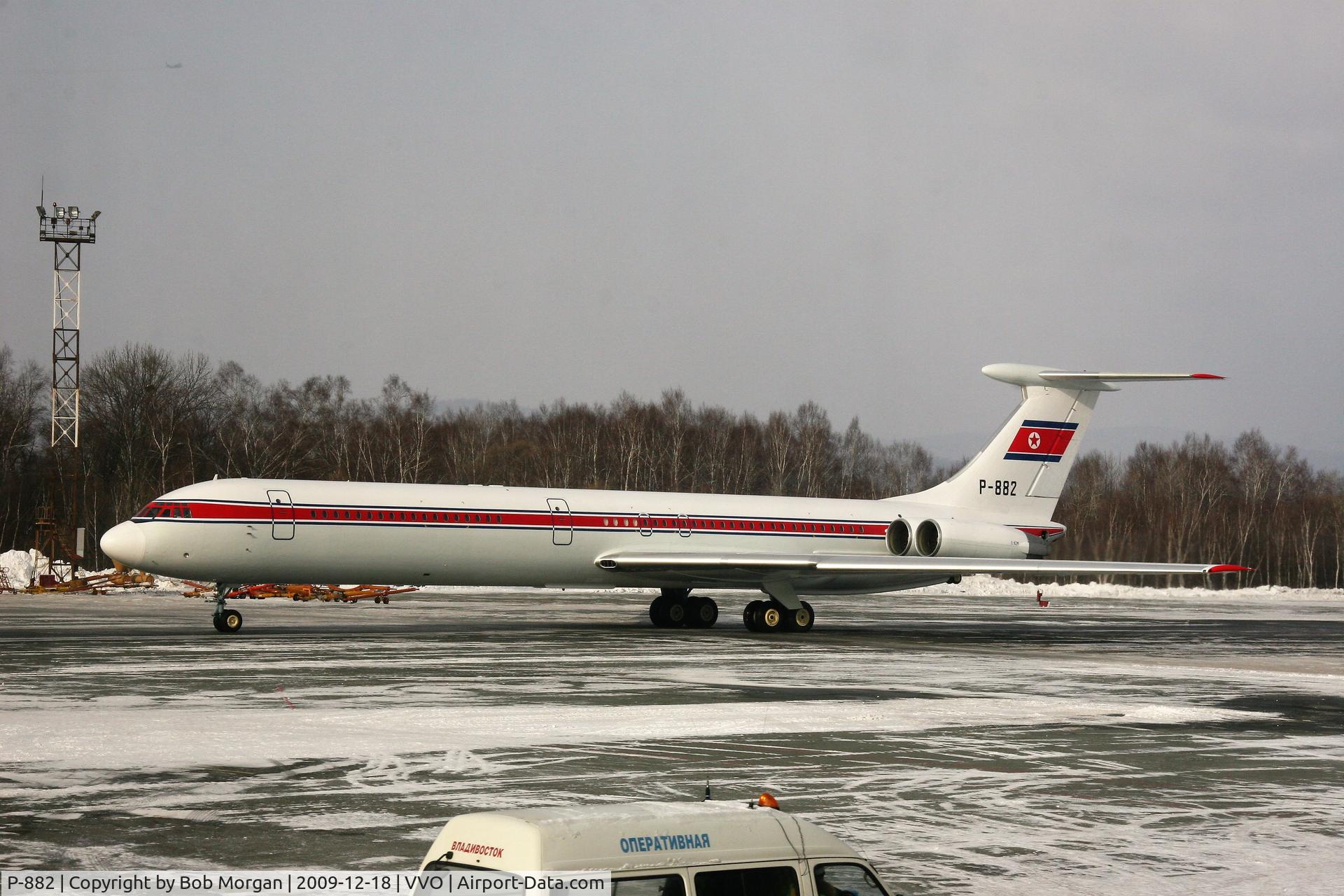 P-882, 1988 Ilyushin Il-62M C/N 2850236, Taxiing at Vladivostok.