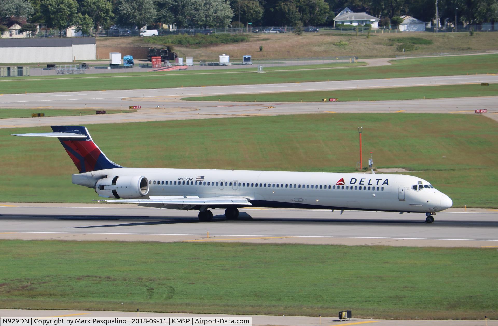 N929DN, 1996 McDonnell Douglas MD-90-30 C/N 53459, MD-30-90