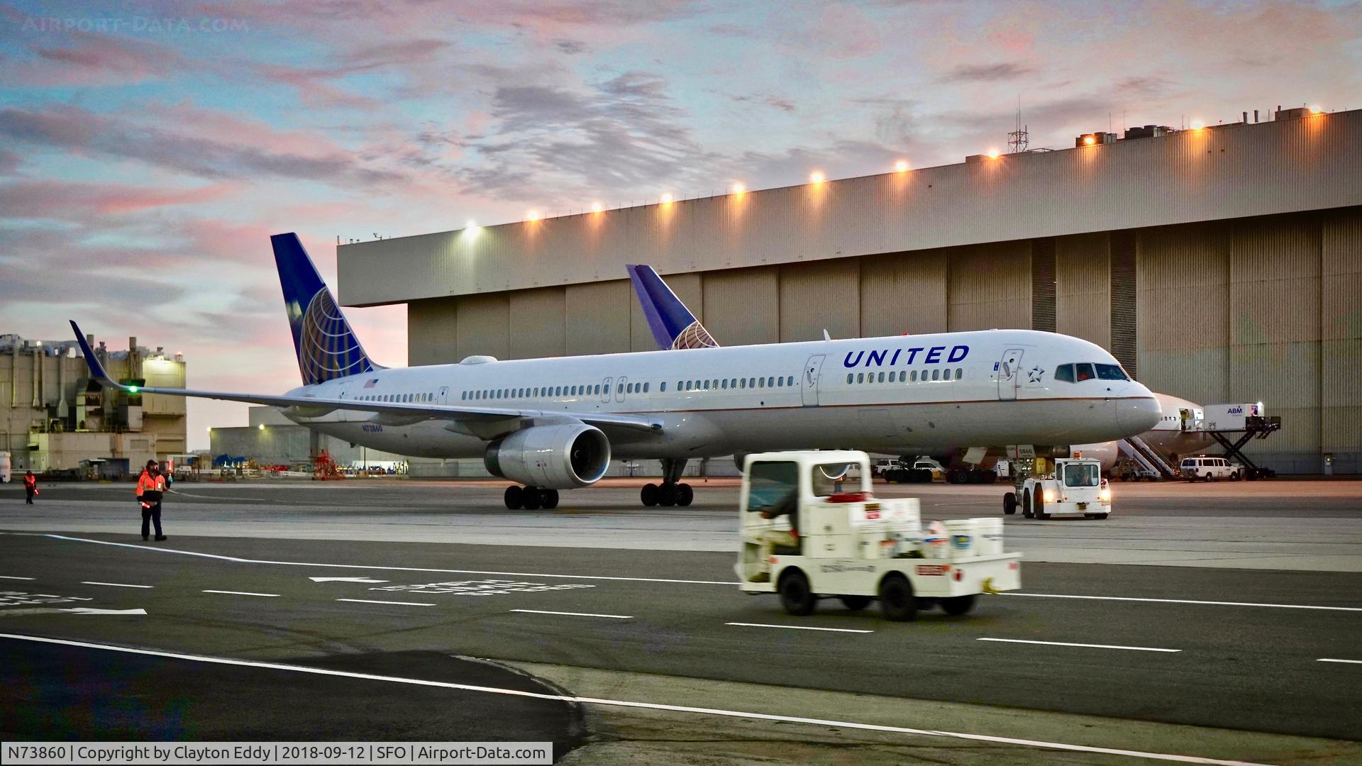 N73860, 2001 Boeing 757-33N C/N 32584, SFO 2018.