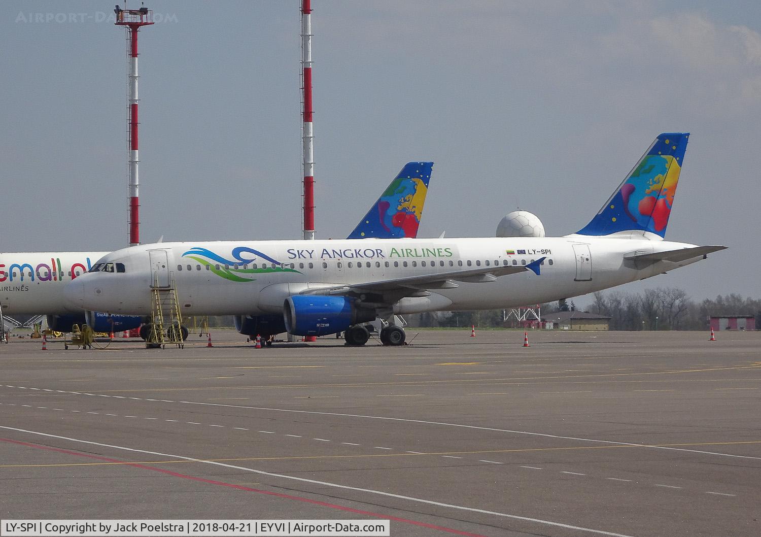LY-SPI, 1998 Airbus A320-214 C/N 0914, LY-SPI leased to Sky Angkor Airlines