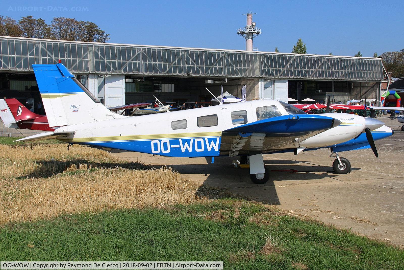 OO-WOW, 1995 Piper PA-34-220T Seneca IV C/N 34-48078, Seneca IV .  EBTN opendoor.