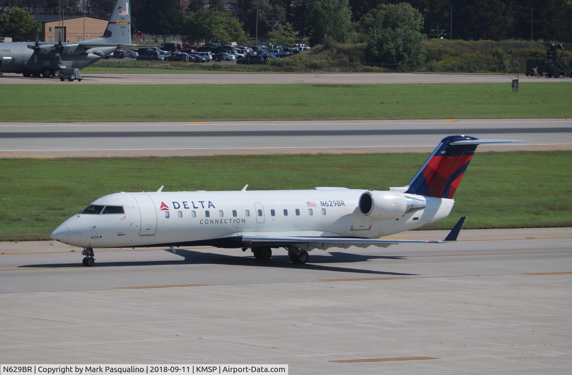 N629BR, 1998 Bombardier CRJ-200ER (CL-600-2B19) C/N 7251, CL-600-2B19