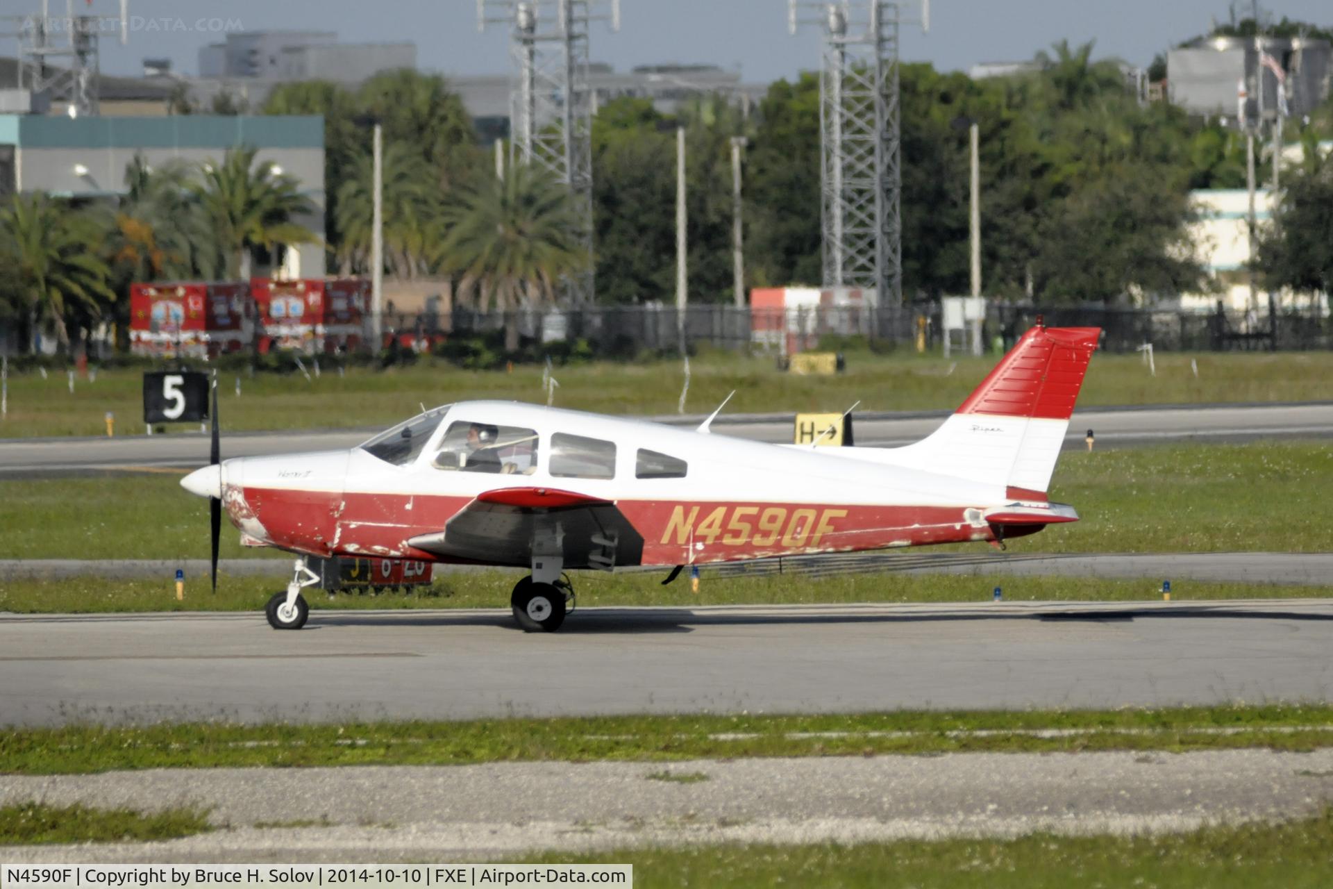 N4590F, 1976 Piper PA-28-151 C/N 28-7715052, waiting for departure