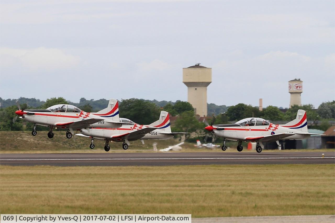 069, Pilatus PC-9M C/N 632, Pilatus PC-9M, Croatian Air Force aerobatic team, Take off rwy 29, St Dizier-Robinson Air Base 113 (LFSI) Open day 2017