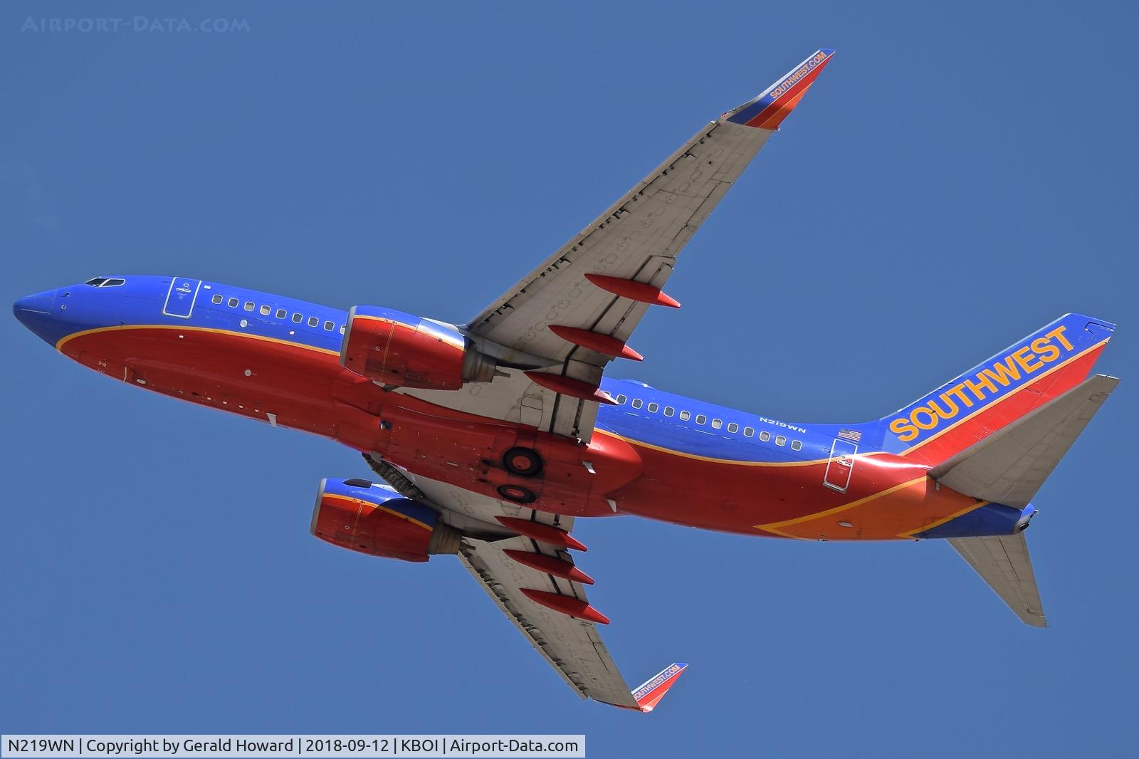 N219WN, 2005 Boeing 737-7H4 C/N 32490, Climb out from BOI.