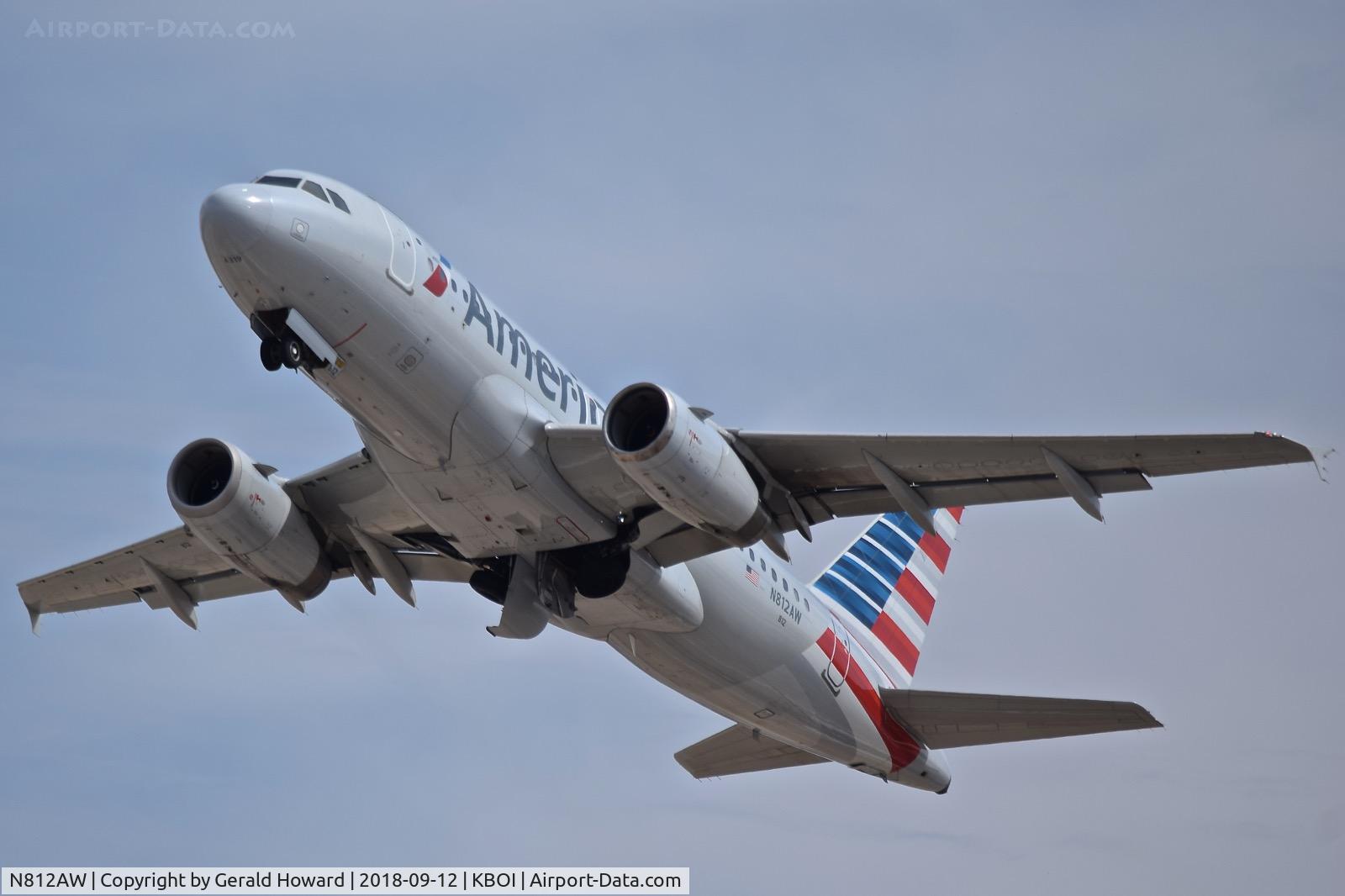 N812AW, 2000 Airbus A319-132 C/N 1178, Take off from RWY 28L.