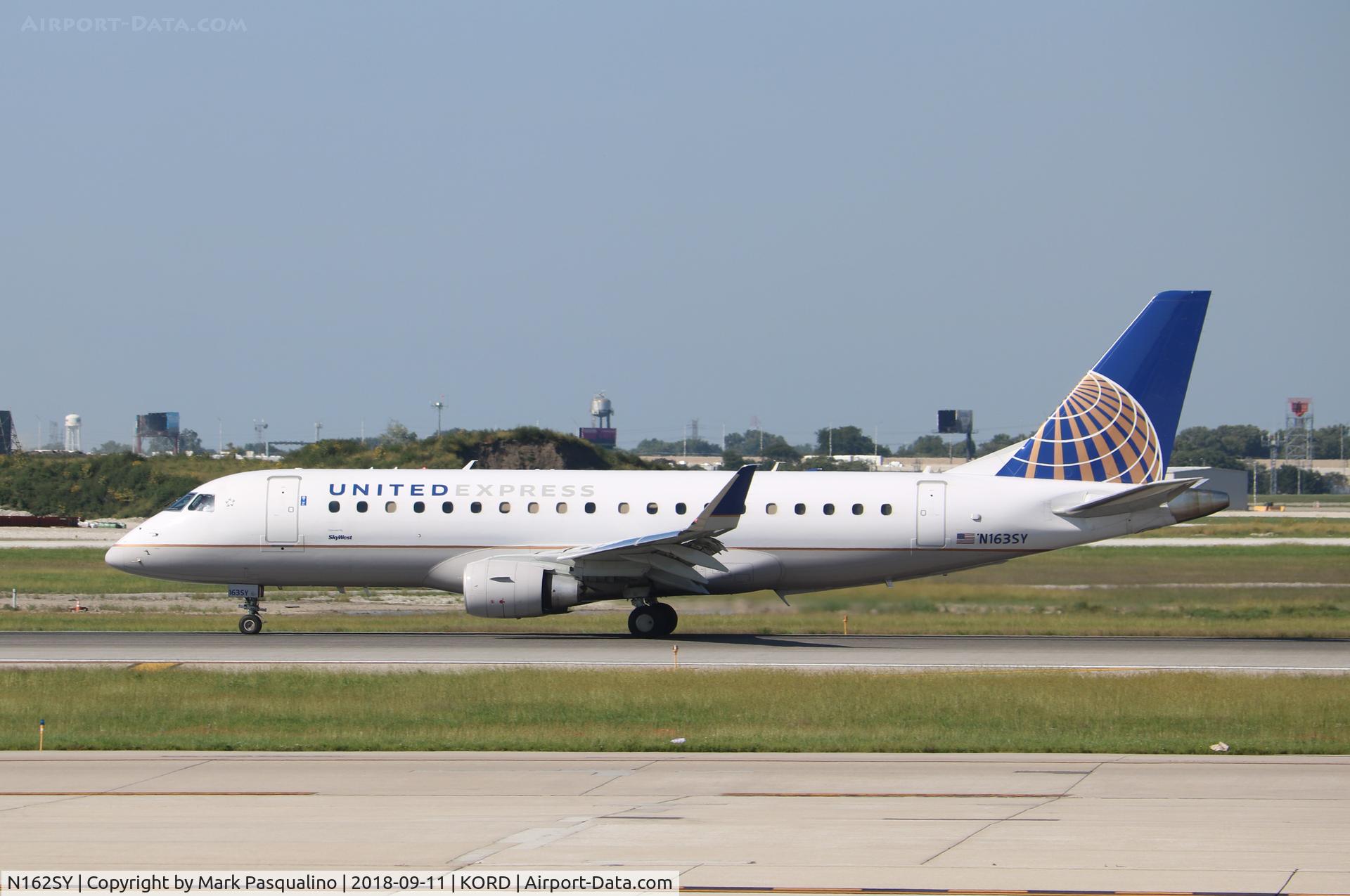 N162SY, 2016 Embraer 175LR (ERJ-170-200LR) C/N 17000576, ERJ 170-200 LR