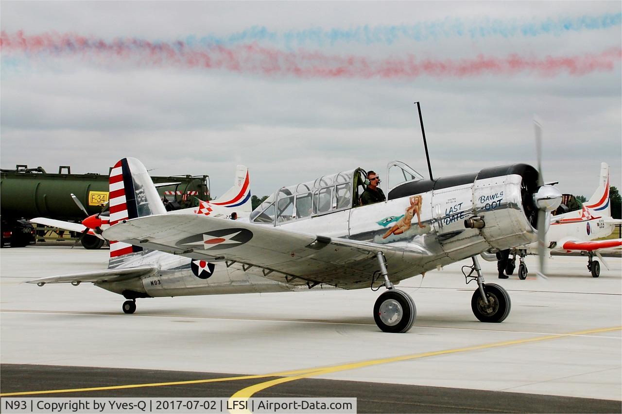 N93, 1943 Convair BT-13A Valiant C/N 9102, Convair BT-13A, Taxiing to holding point rwy 29, St Dizier-Robinson Air Base 113 (LFSI) Open day 2017