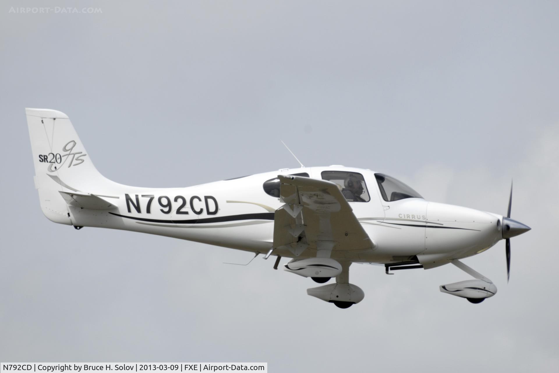 N792CD, 2006 Cirrus SR20 C/N 1618, approaching FXE