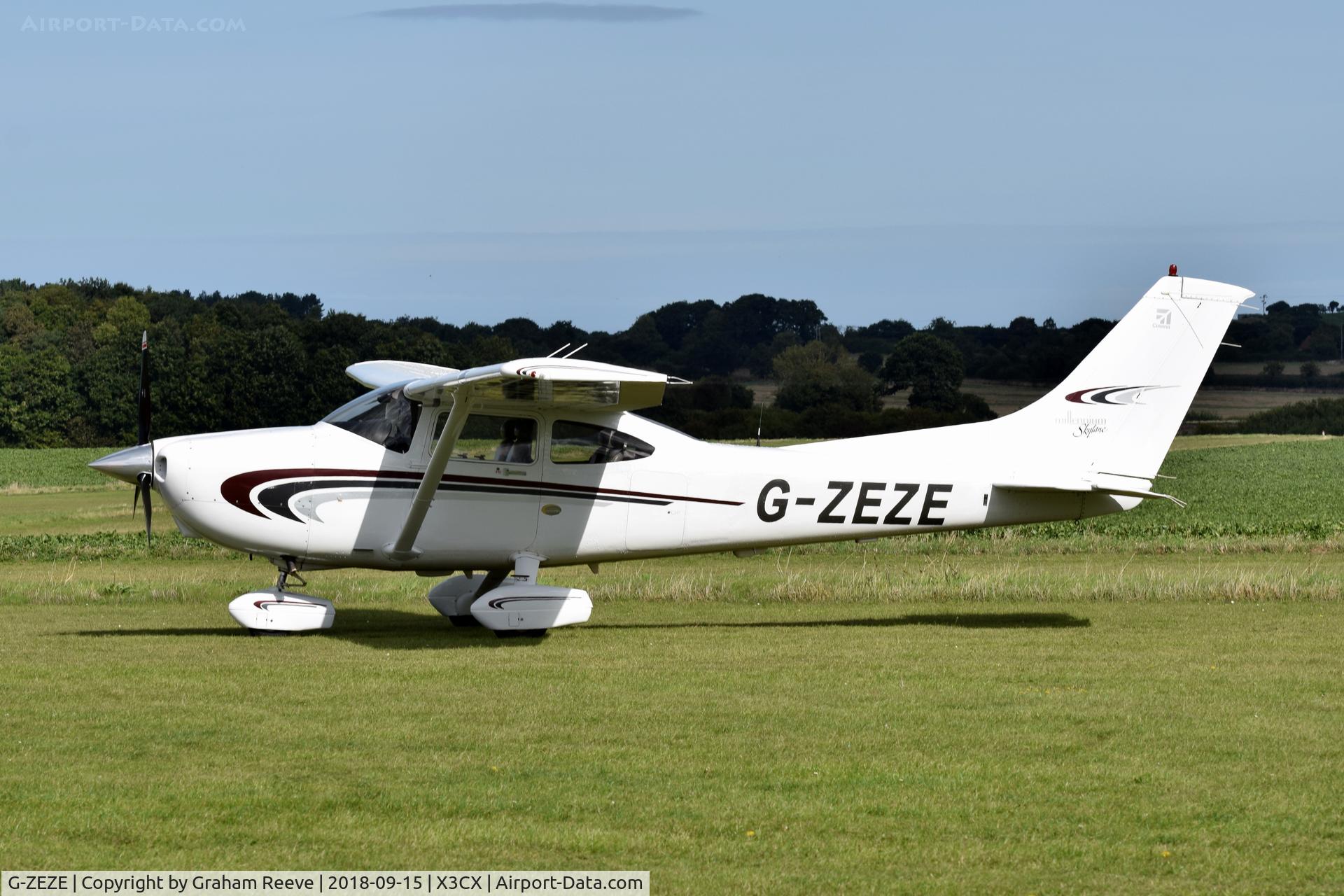 G-ZEZE, 2000 Cessna 182S Skylane C/N 182-80741, Parked at Northrepps.