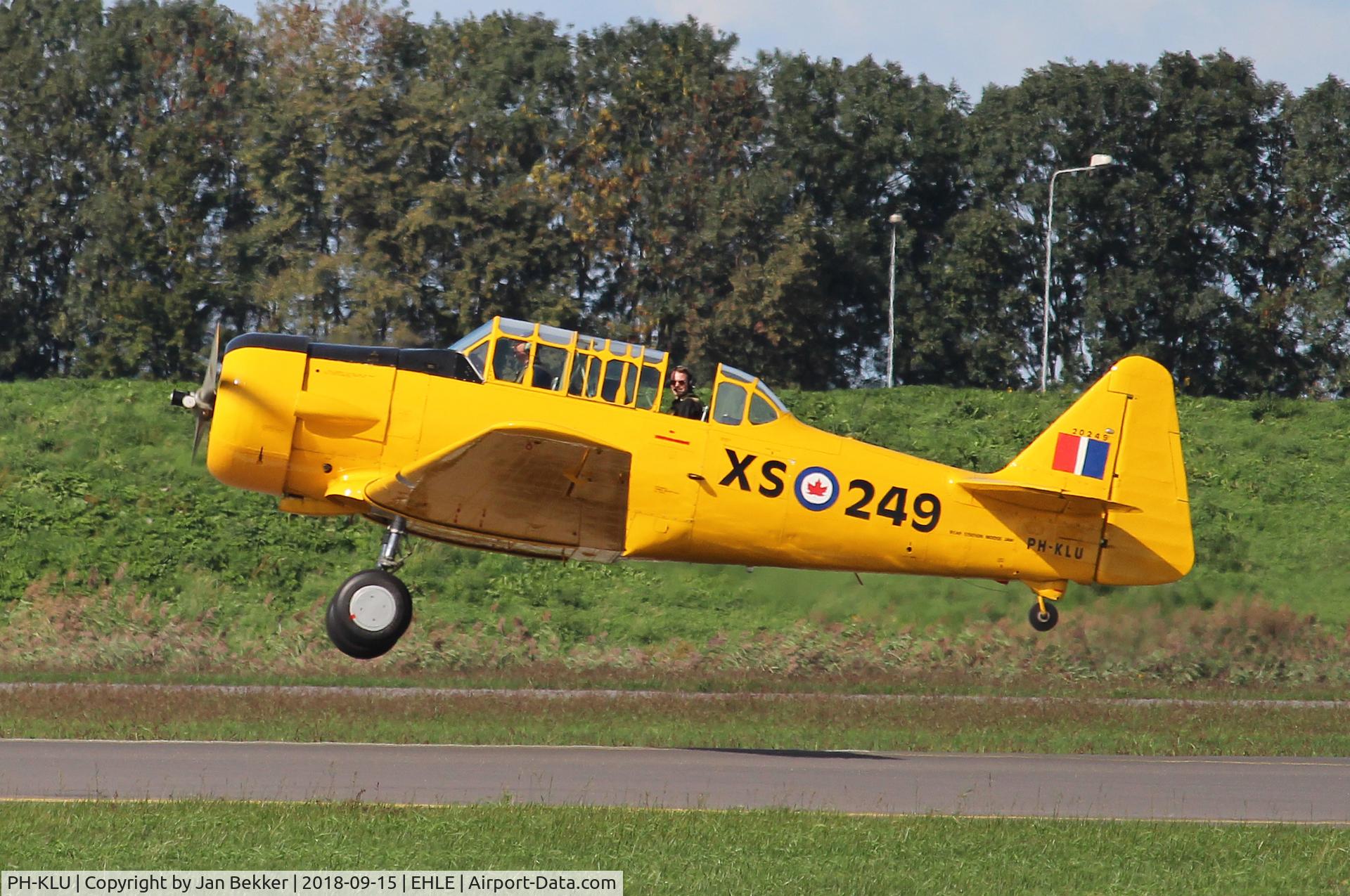 PH-KLU, Noorduyn AT-16 Harvard IIB C/N 14A-1184, Lelystad Airport