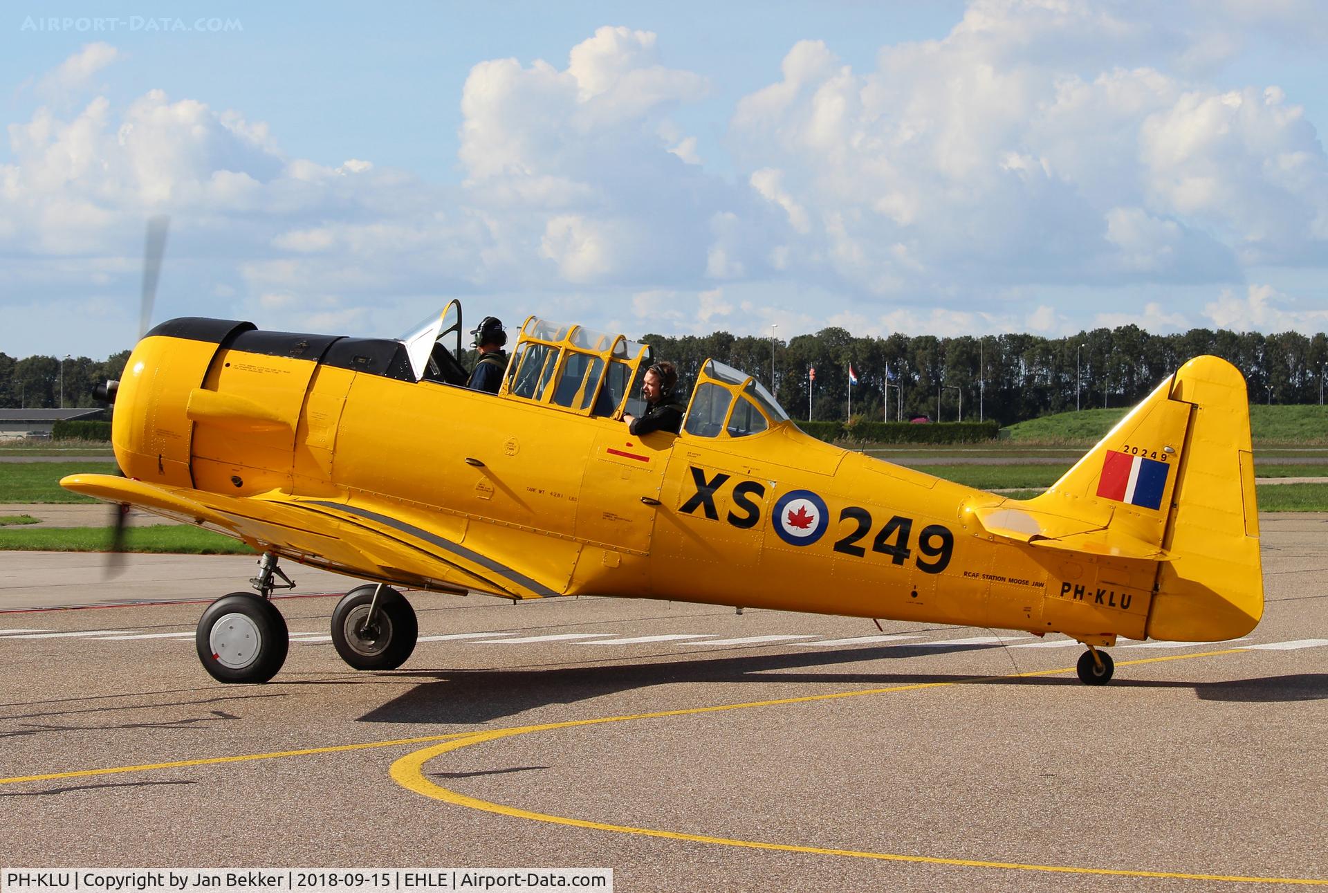 PH-KLU, Noorduyn AT-16 Harvard IIB C/N 14A-1184, Lelystad Airport