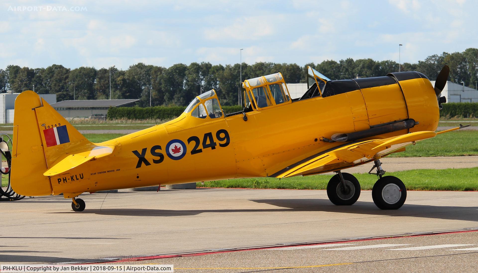 PH-KLU, Noorduyn AT-16 Harvard IIB C/N 14A-1184, Lelystad Airport