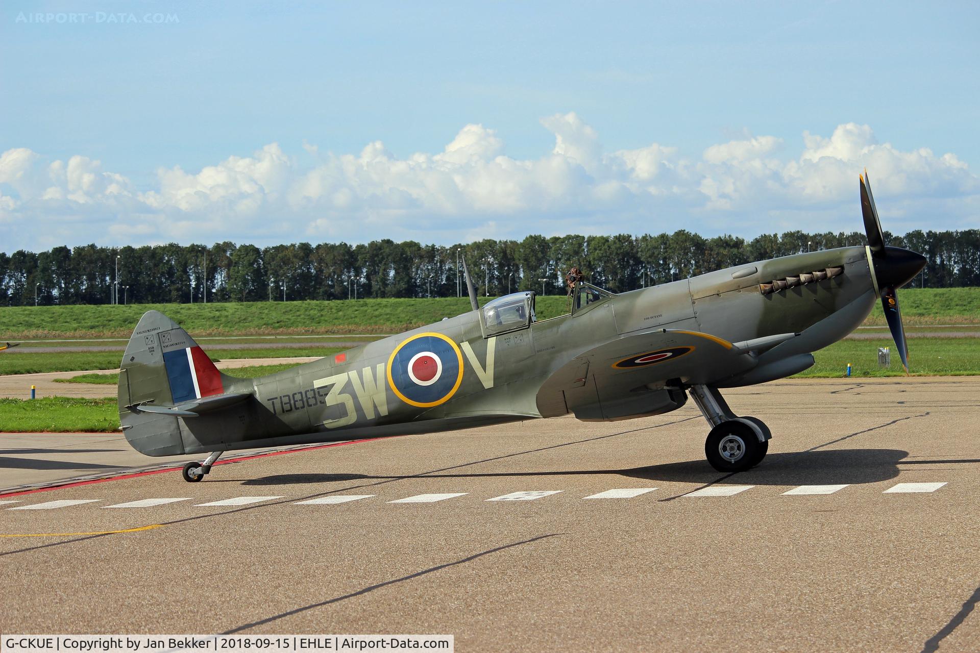 G-CKUE, Supermarine Spitfire LF.XVI C/N CBAF 10917, Lelystad Airport