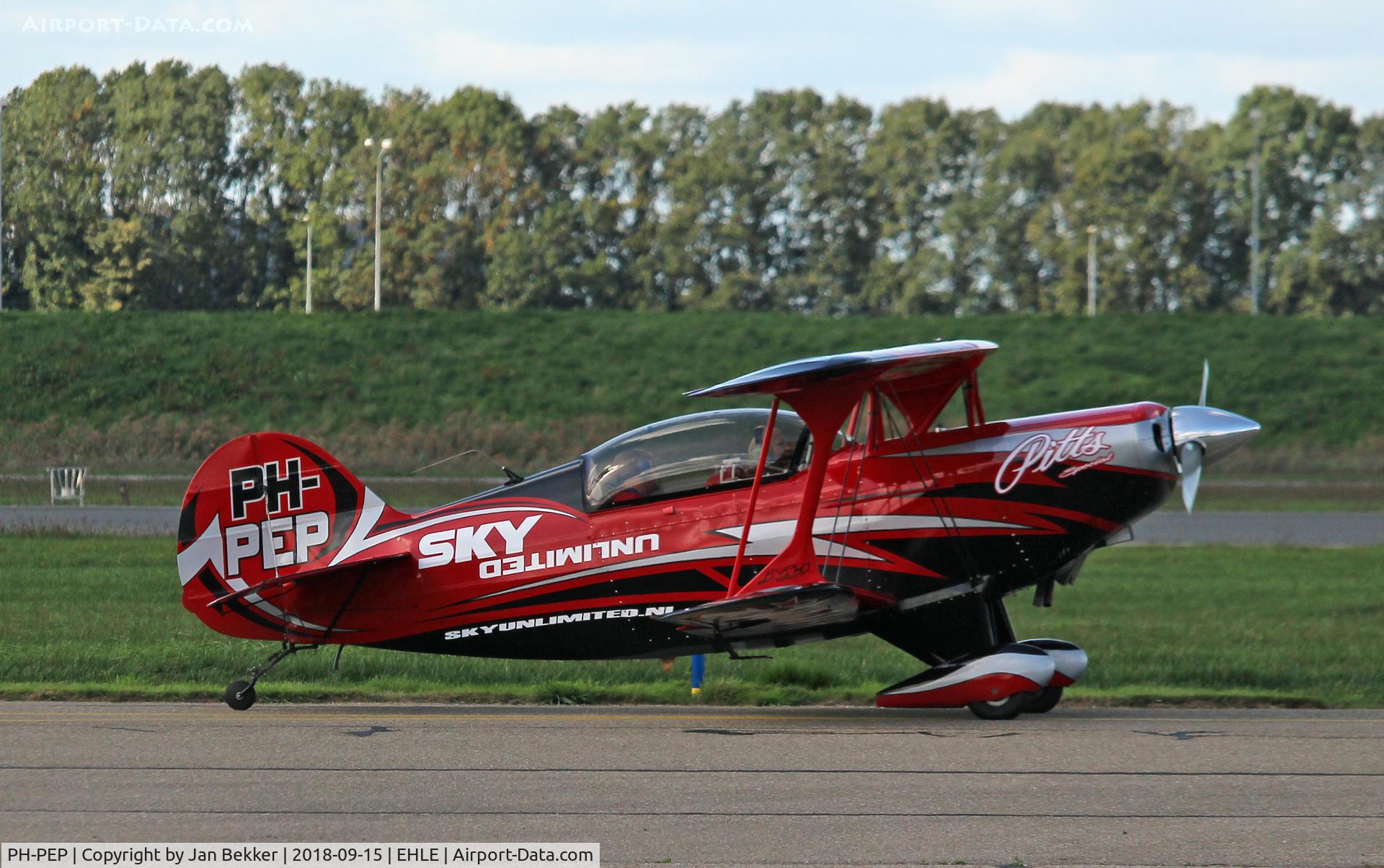 PH-PEP, Aviat Pitts S-2B Special C/N 5251, Lelystad Airport