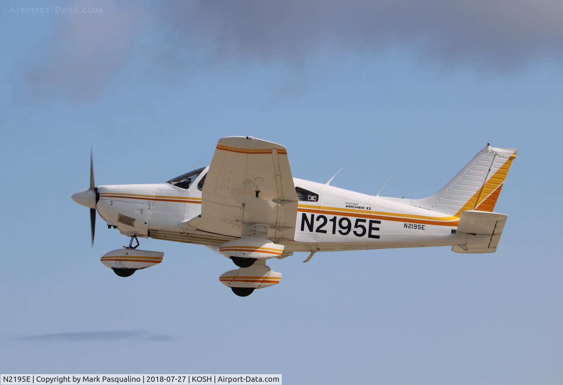 N2195E, 1978 Piper PA-28-181 C/N 28-7990182, Piper PA-28-181